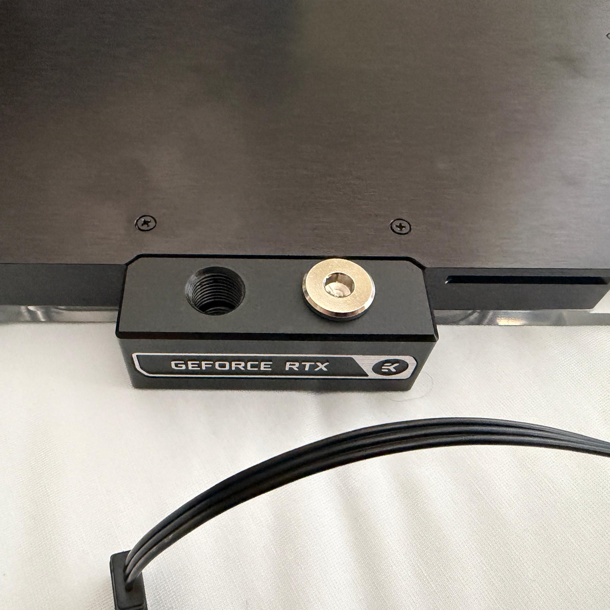ASUS TUF Gaming GeForce RTX 5080 16GB GDDR7 OC Edition waterblocked