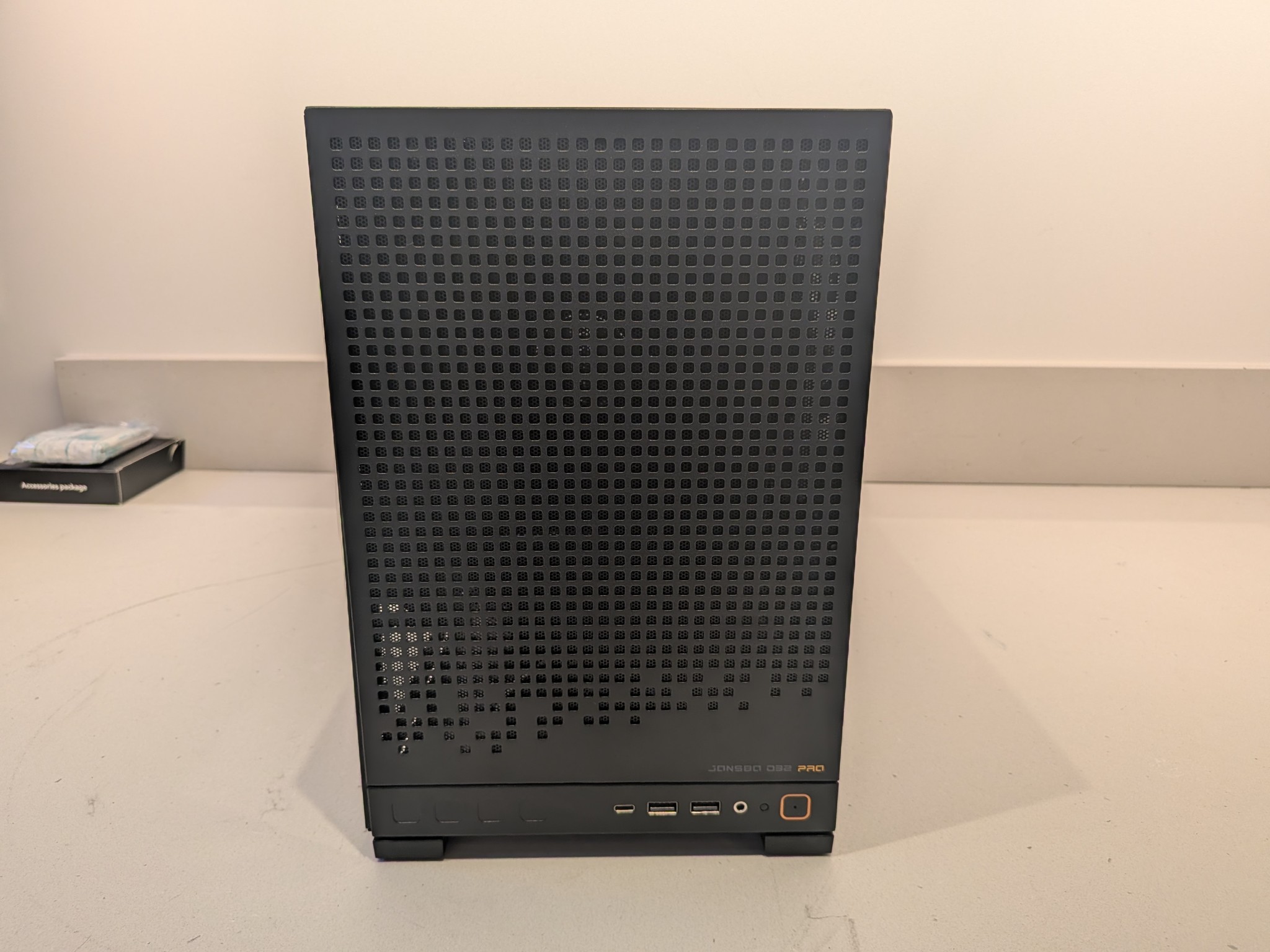 4K Tuxedo - RTX 5070 Ti, Ryzen 7 7800X3D, 32 GB DDR5, 2 TB Gen 5 NVME, Liquid Cooled, RGB