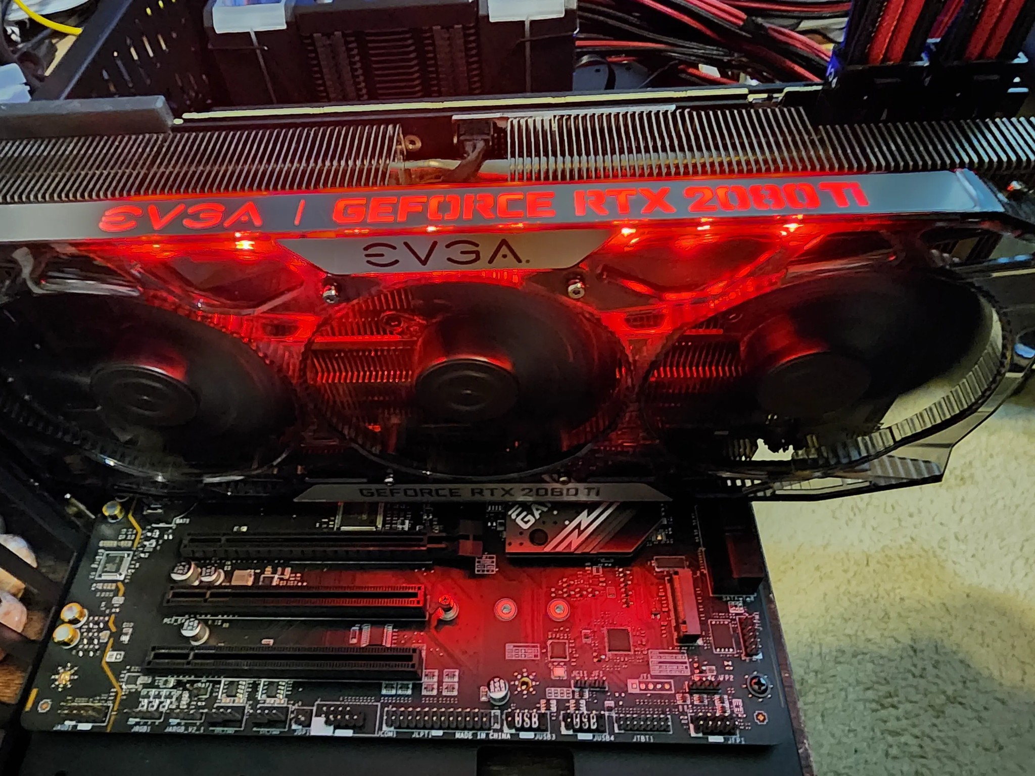 EVGA Nvidia GeForce  RTX  2080 Ti  FTW3 ULTRA GAMING pn 11g-p4-2487-kr with lots of xtras Carbon Kit