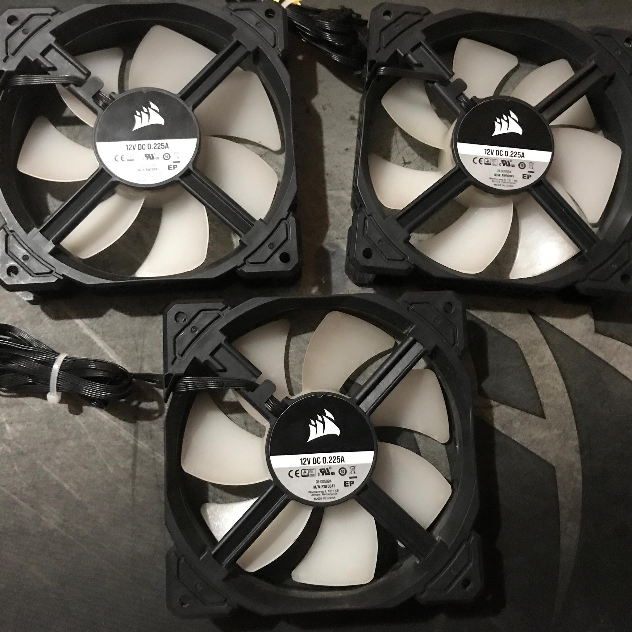 3 Corsair ML120 RGB Magnetic Levitation Case Fans