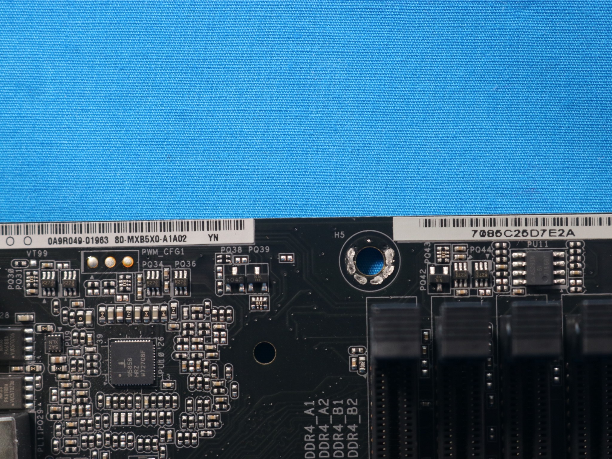 ASRock Z370 Pro4 Intel 8th Gen. LGA1151/Socket H4 DDR4 ATX Desktop Motherboard & I/O Shield