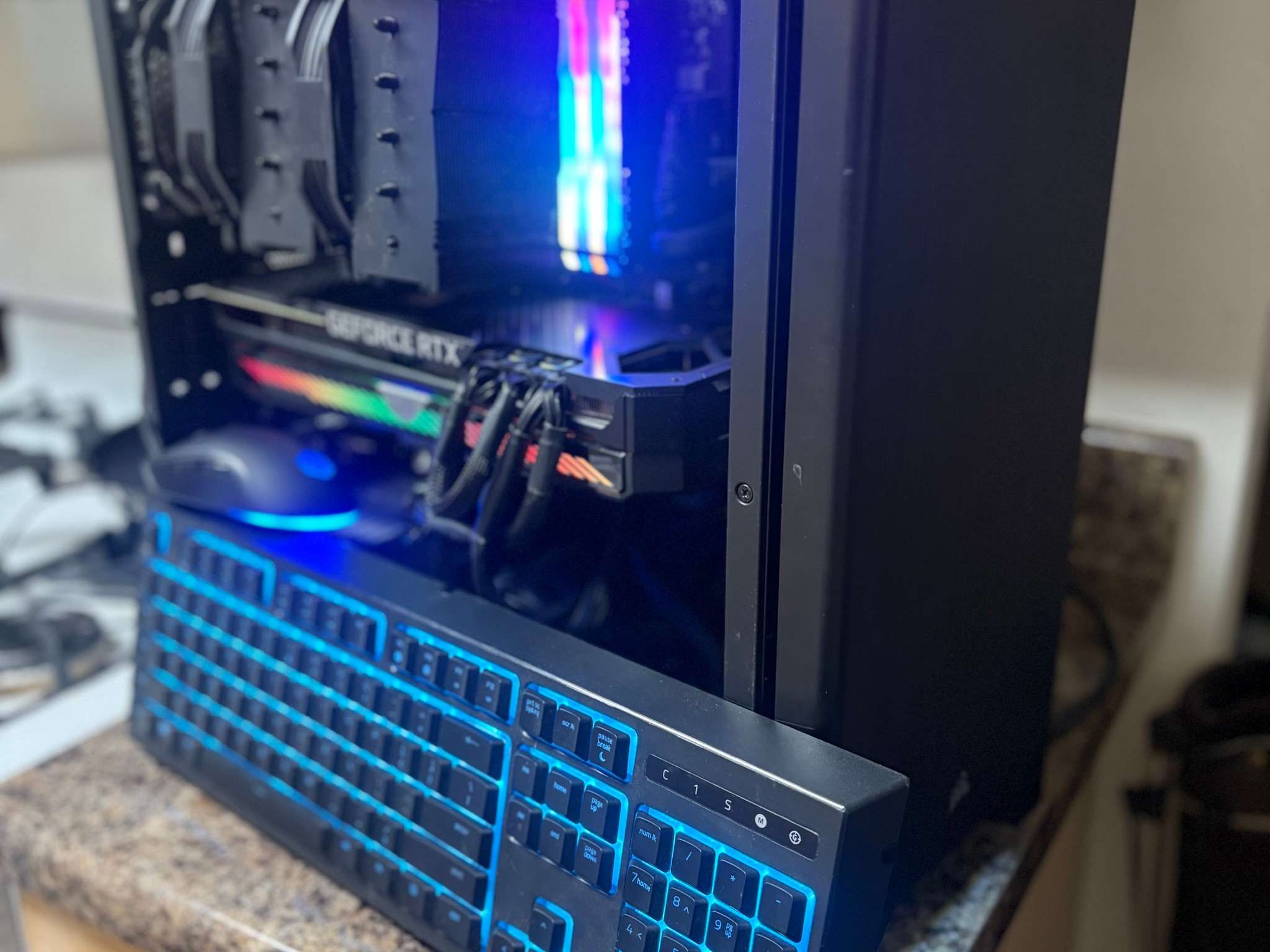 GAMING PC / RTX 3080 / R7 5800X / 32GB DDR4 3200MHz / 500GB M.2 SSD