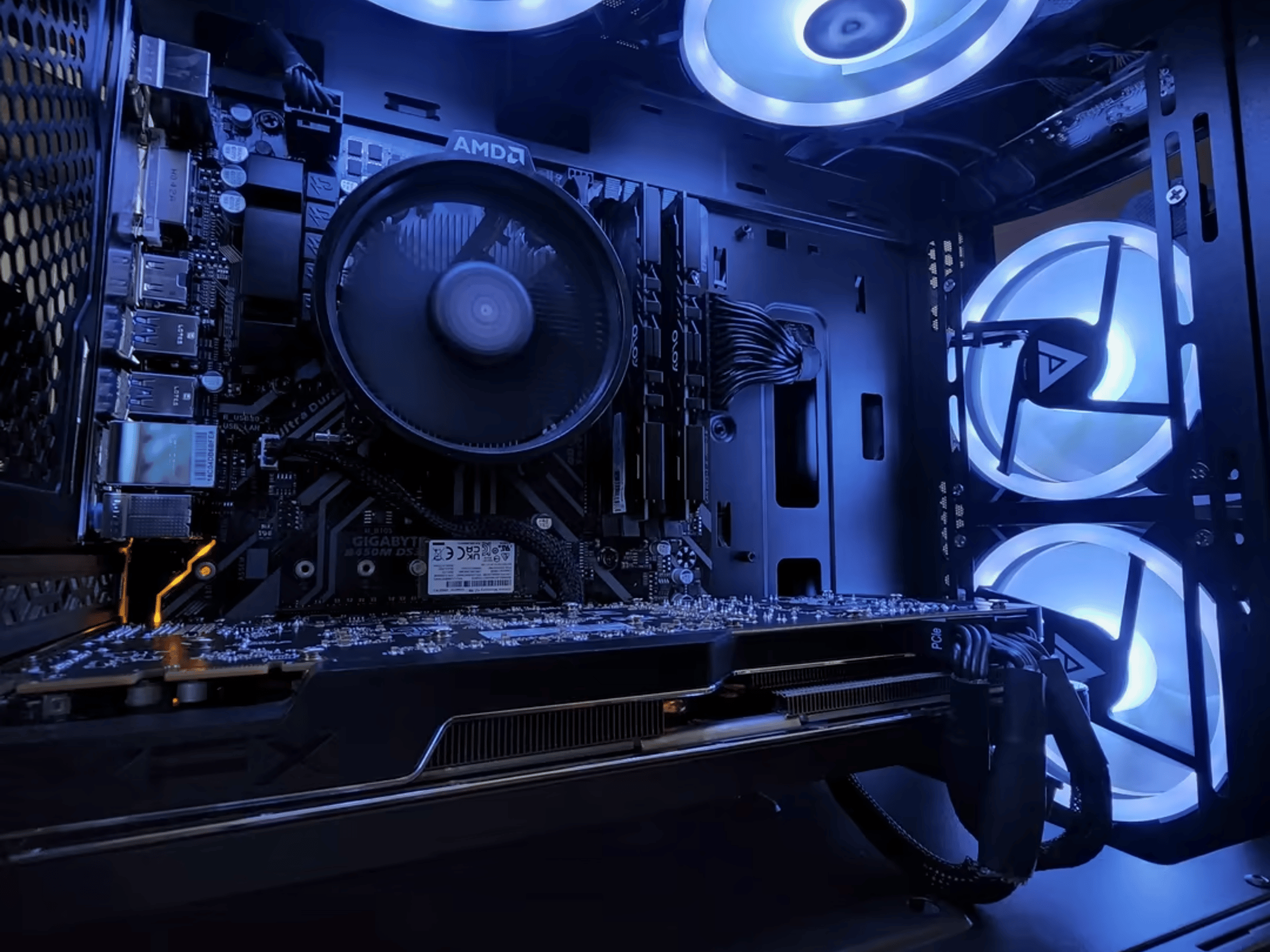 AMD Ryzen 3 1200 // AMD Radeon R9 280 3GB // Oloy 16GB 