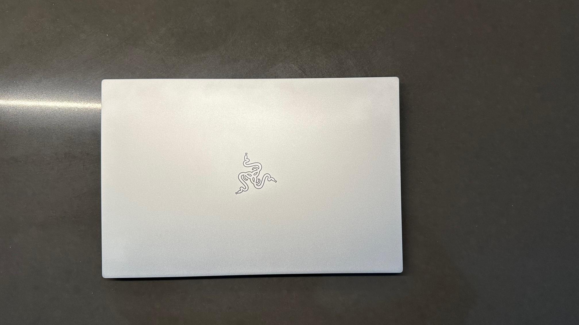 Razer Blade Advanced 15" - Gaming Laptop 2019 Intel i7-9750H | RTX 2070 Max-Q | 16GB RAM | 1TB SSD