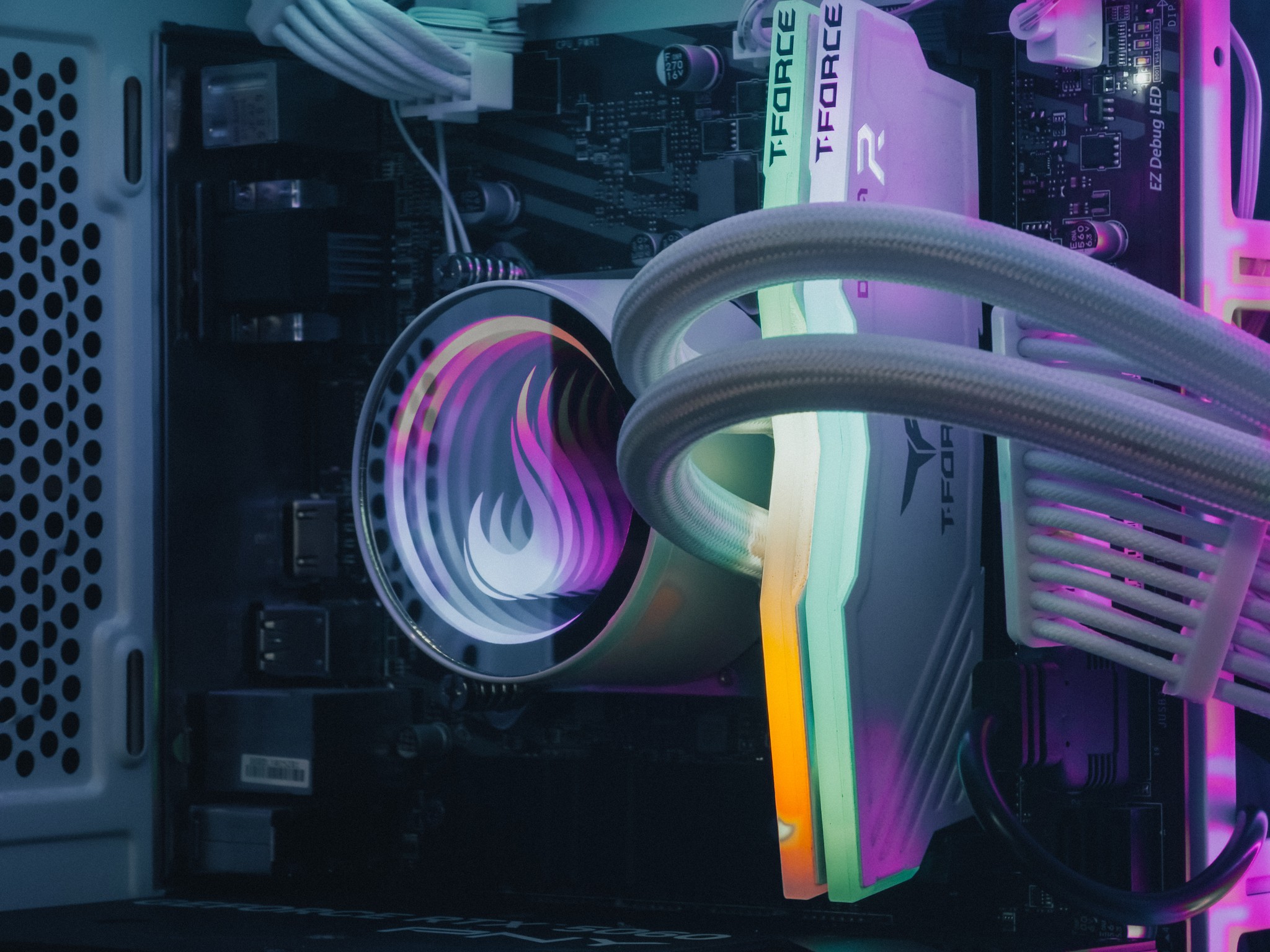 🤍 White RGB Gaming PC – RTX 5060 | i5-10400F | 16GB DDR4 | 512GB NVMe 🤍