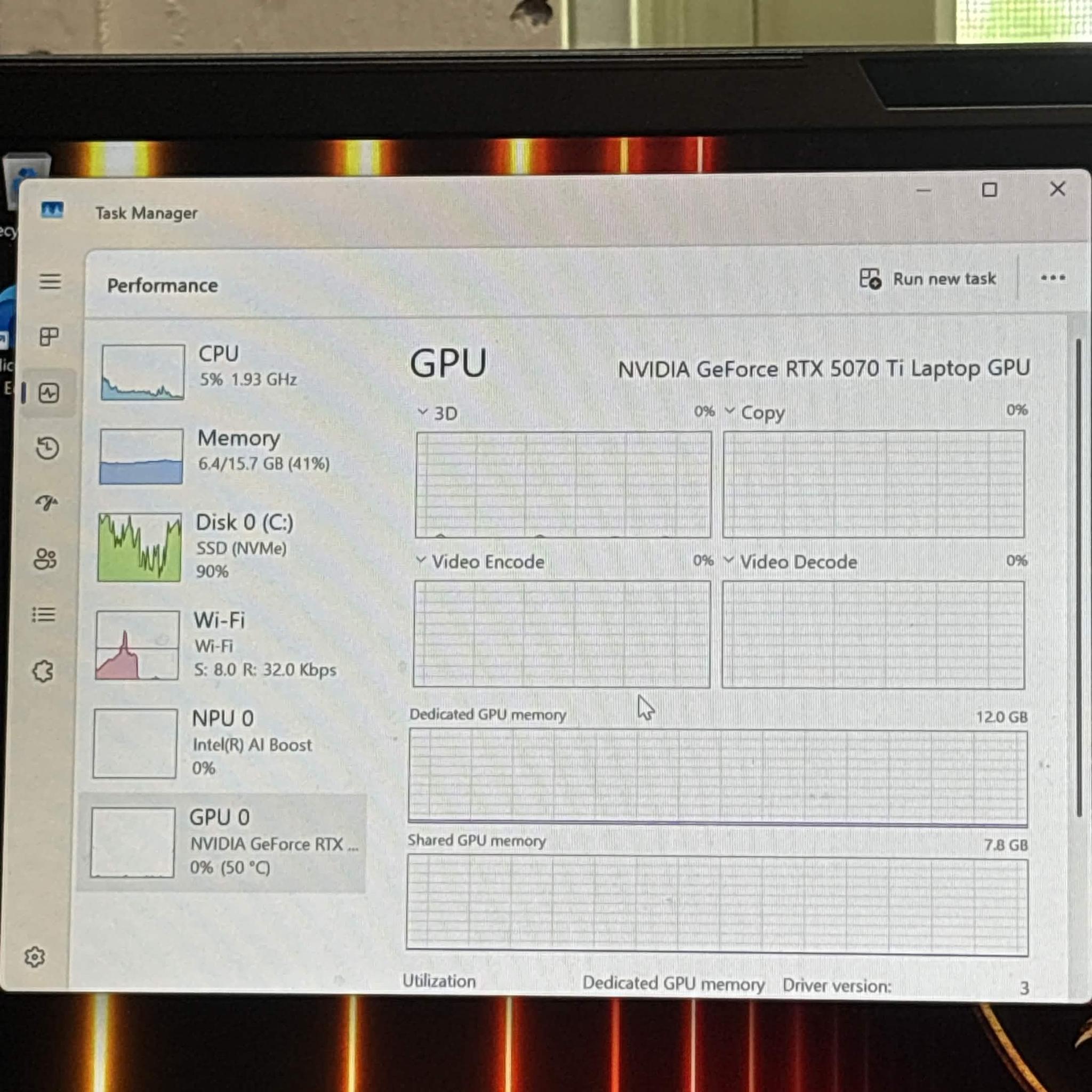 MSI Vector 16 HX AI Ultra 7 RTX 5070 Ti 16GB 2K 240Hz (NM)