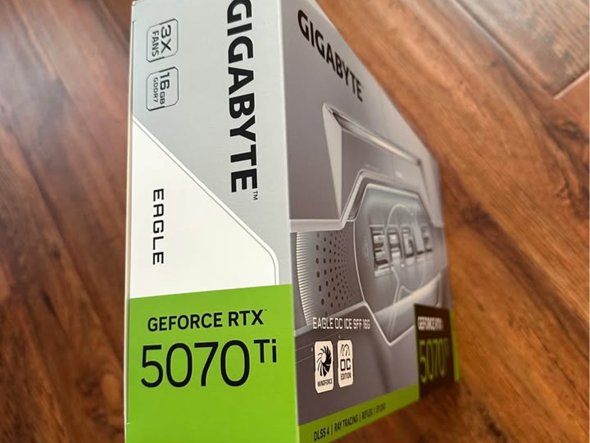 BNIB GIGABYTE Eagle OC ICE GeForce RTX 5070 Ti 16GB GDDR7