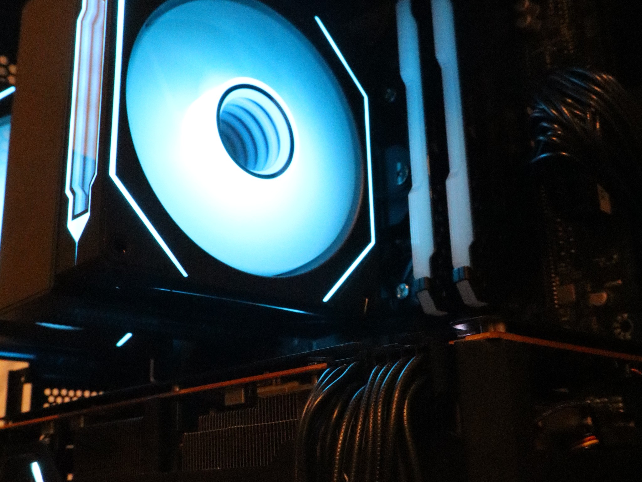 Gaming PC | RX 6700XT 12GB | Ryzen 7 5700X | 16GB DDR4 | 1TB storage | windows 11 Wifi & bluetoth