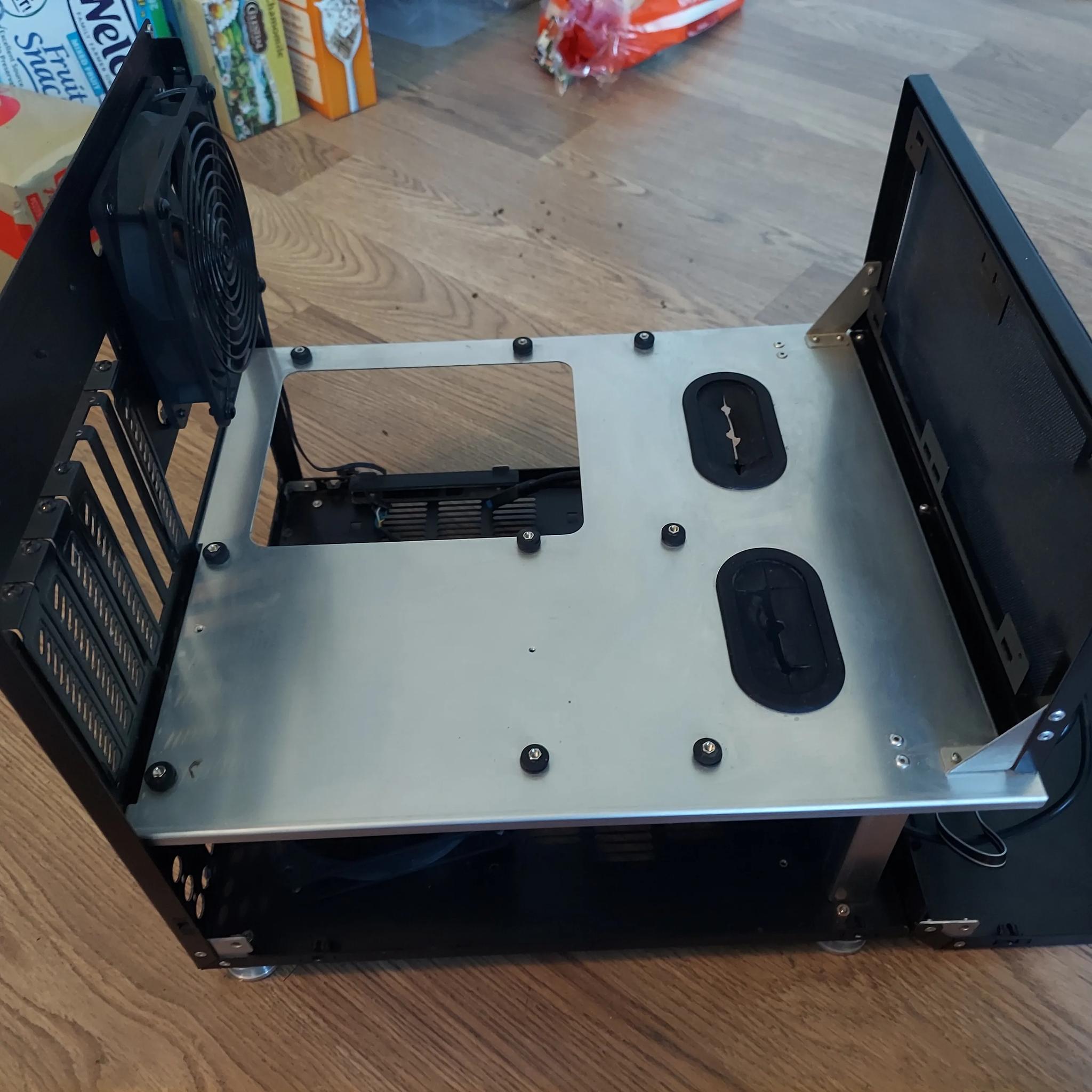 LIAN LI PC-V33