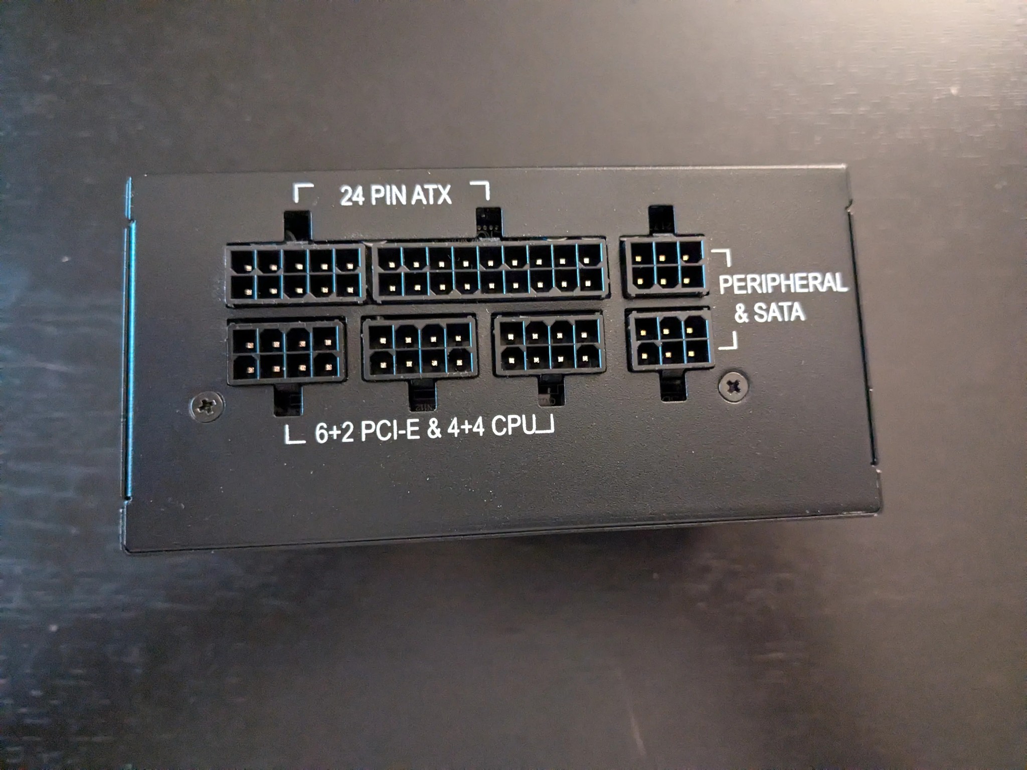 Modular 600-Watt Small Form Factor Power Supply Corsair SF600 80 PLUS® Gold Certified