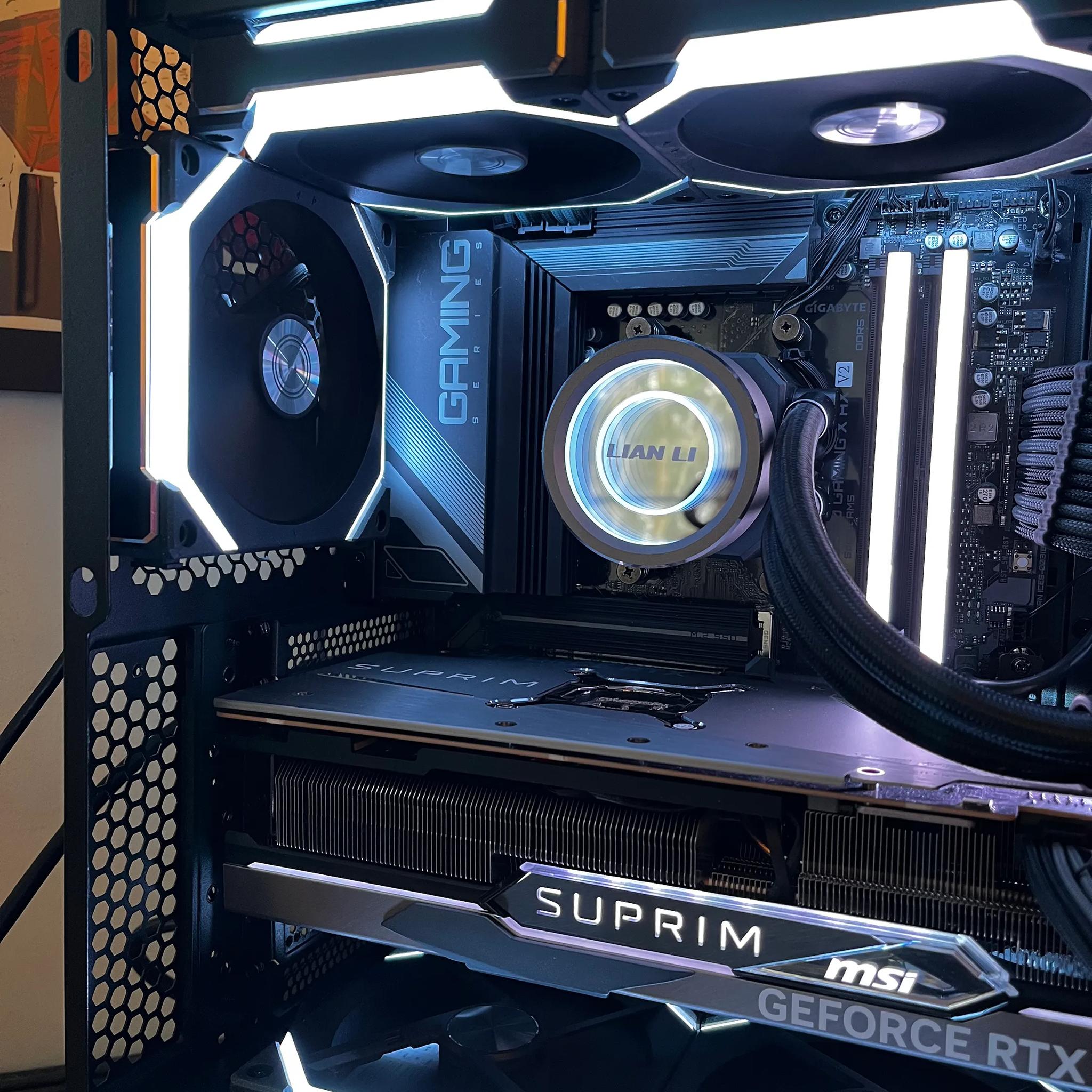 Gray Wolf - RTX 4080 | Ryzen 7 7700X | 32GB @ 6000 MT/sec | 4TB storage | 1000W PSU