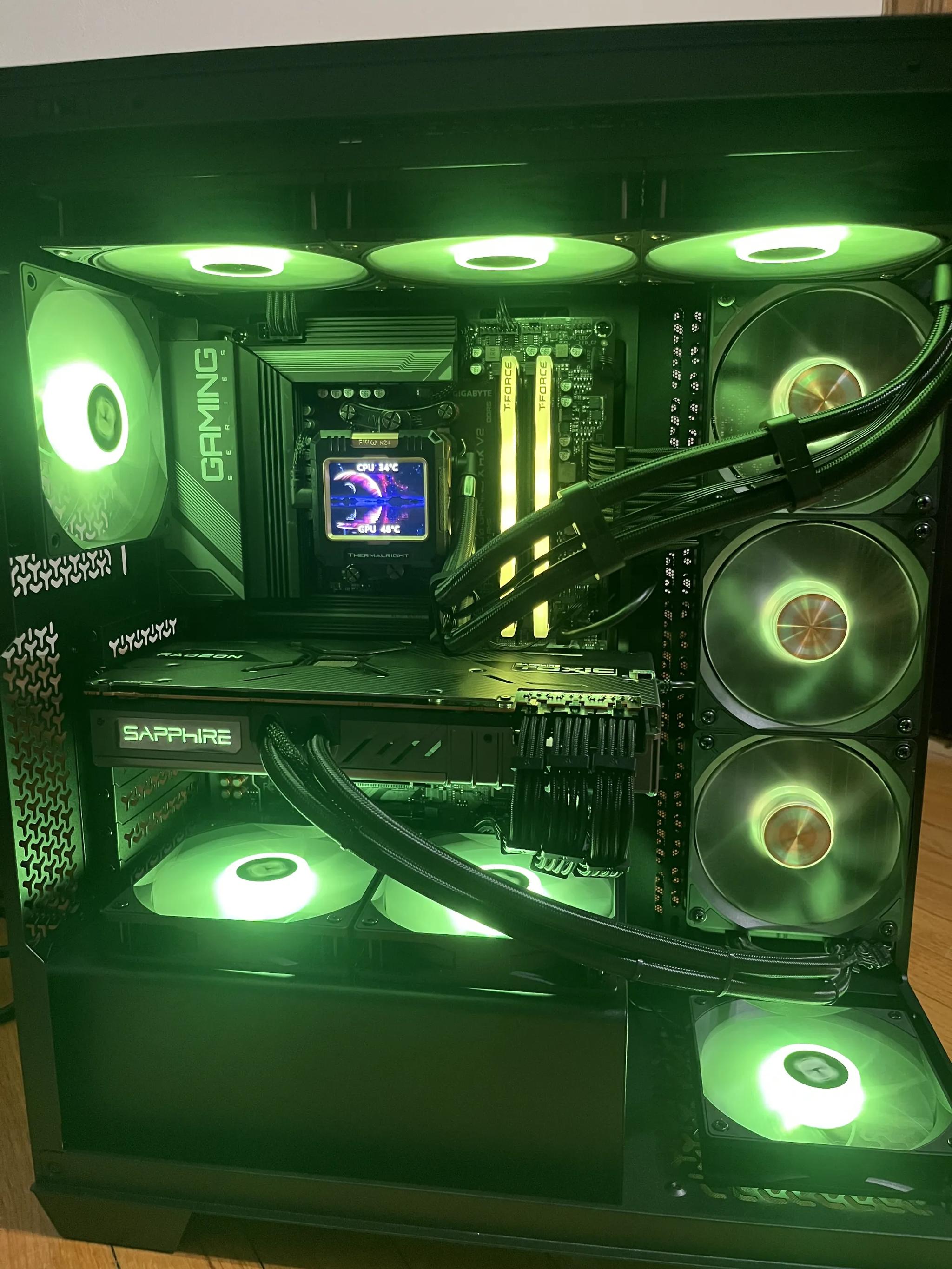 RX 6900 XT Toxic LE, Liquid Cooled | Ryzen 5 7600 | 32GB DDR5 | 2 TB