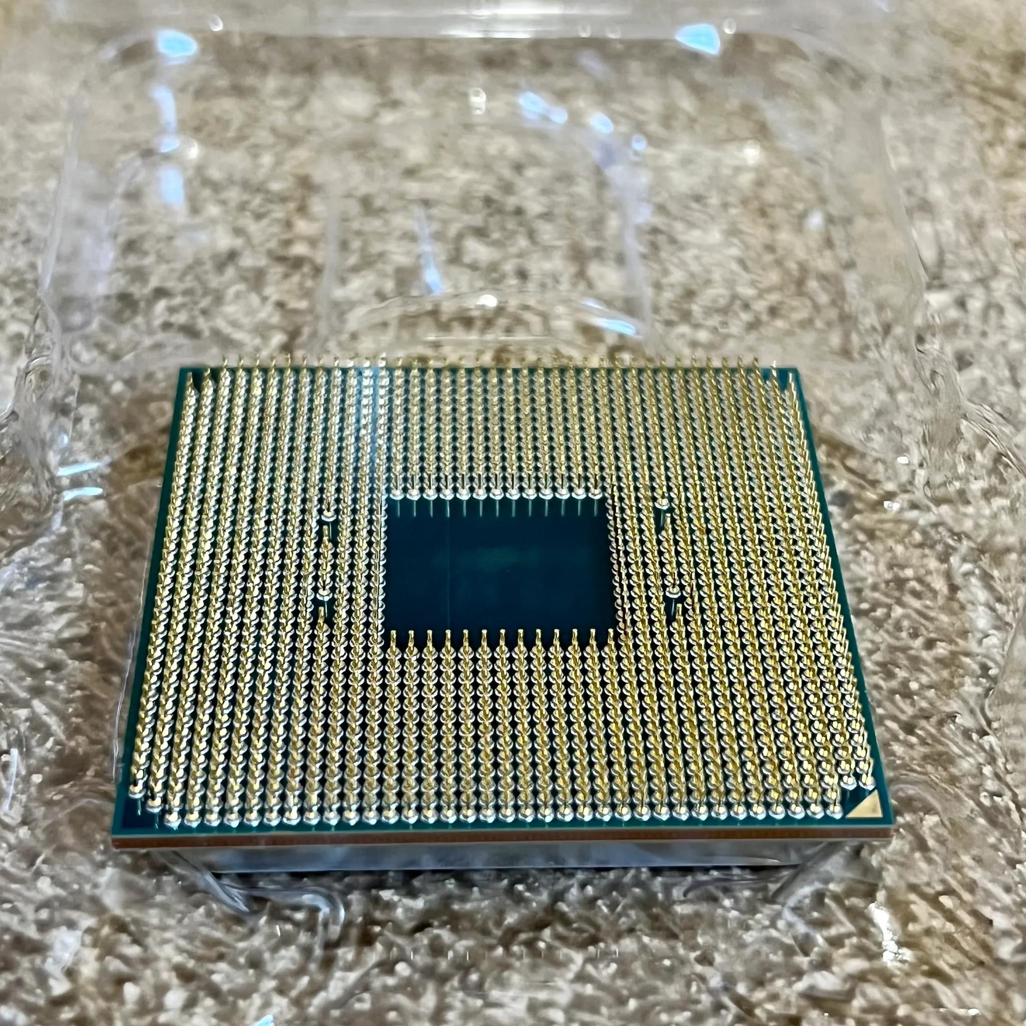 AMD Ryzen 5 3600 6-Core, 12-Thread CPU with Wraith Stealth Cooler