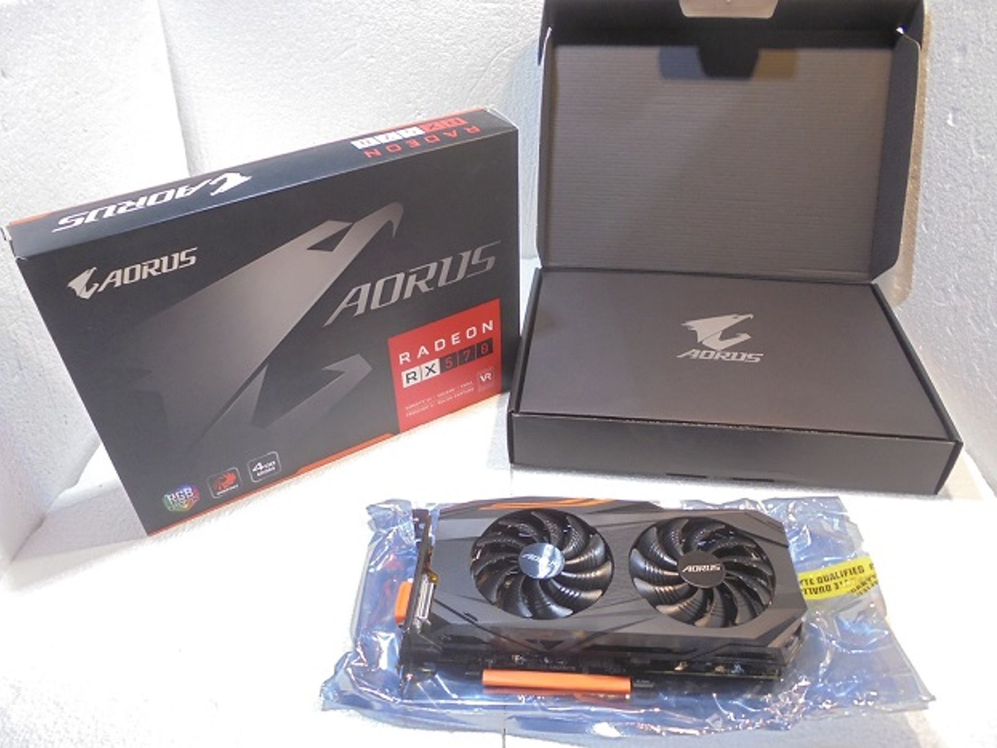 Gigabyte Aorus Radeon RX570 4G Very Clean Like New Open Box condition