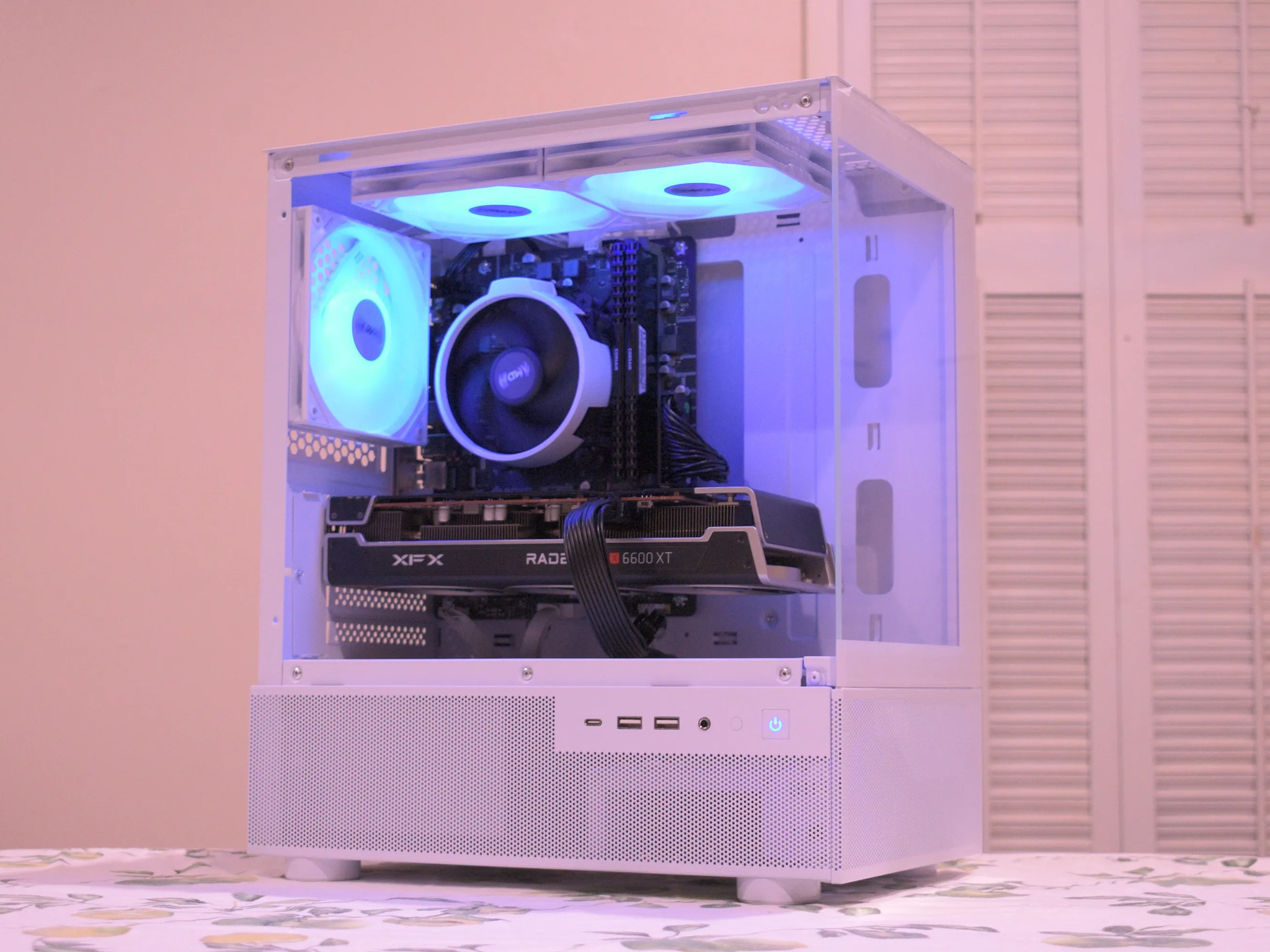 Gaming PC | Ryzen 5 3600 | RX 6600XT 8GB | 16GB DDR4 | 1TB nVME SSD | 1080p White Gaming PC RGB