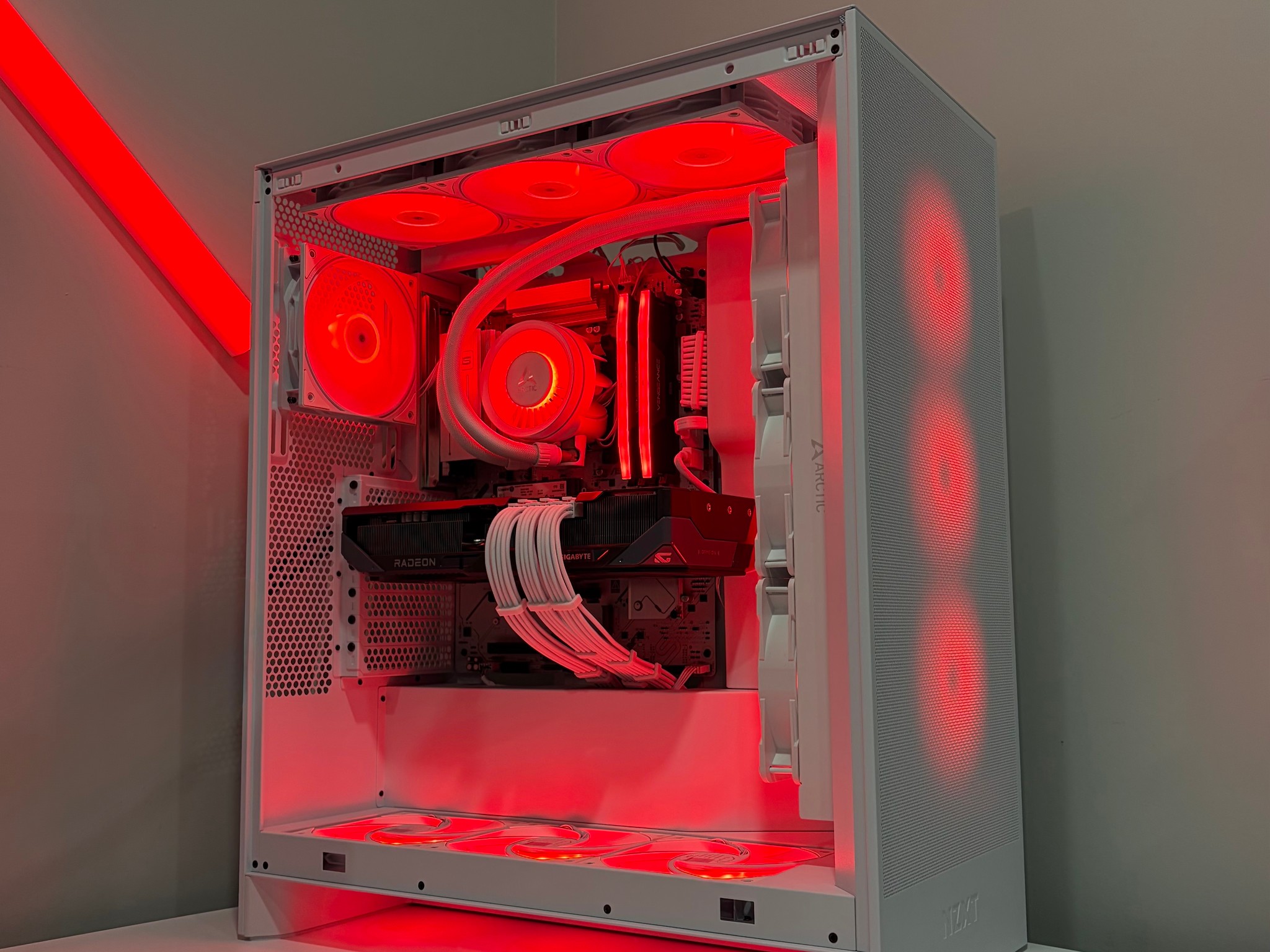 RX 9070 XT | Ryzen 7 9800X3D | 32GB DDR5 RAM | Gaming PC
