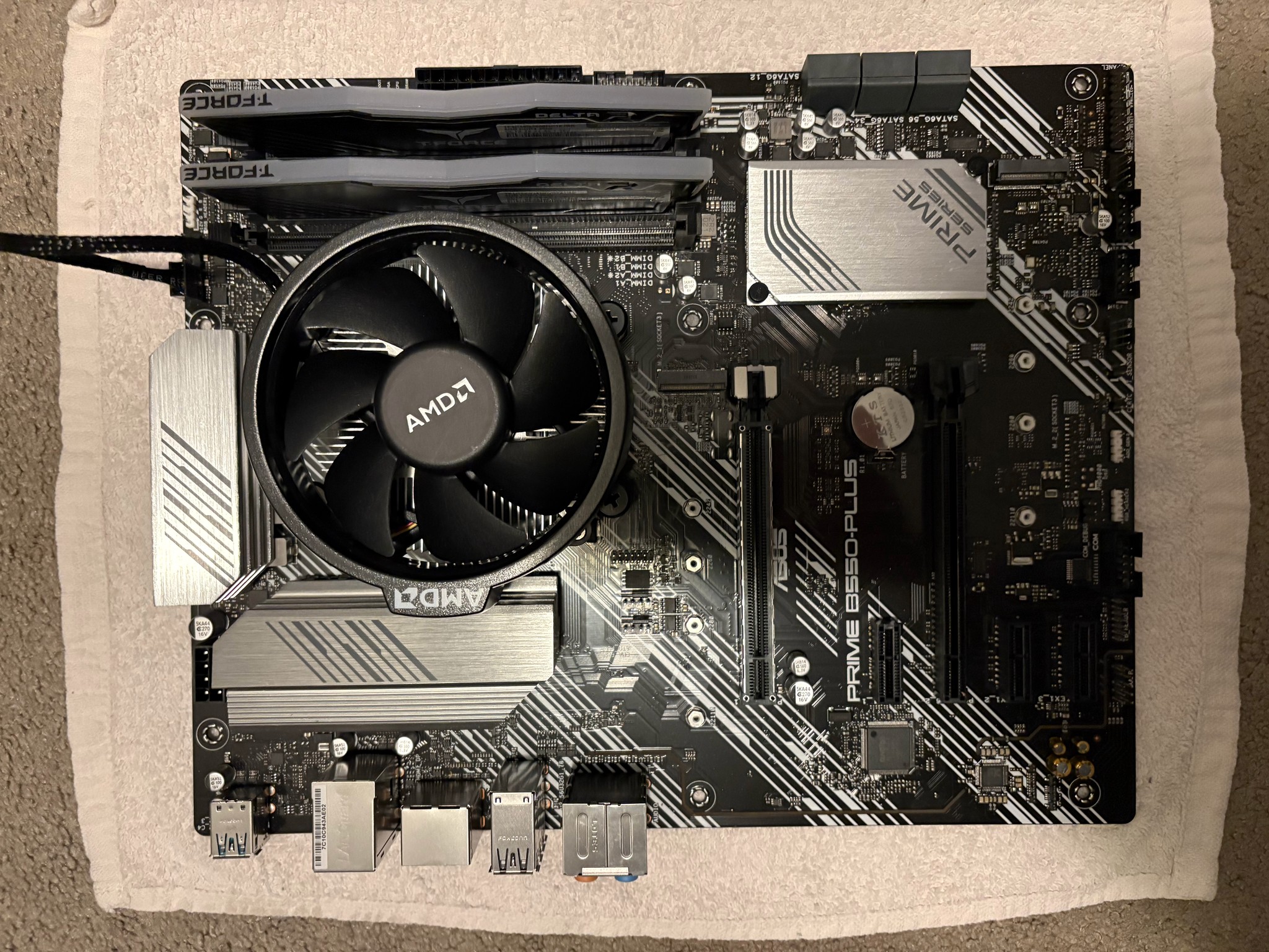 AMD Ryzen 5500 | 16GB T-FORCE Delta 3600 DDR4 | ASUS PRIME B550-PLUS