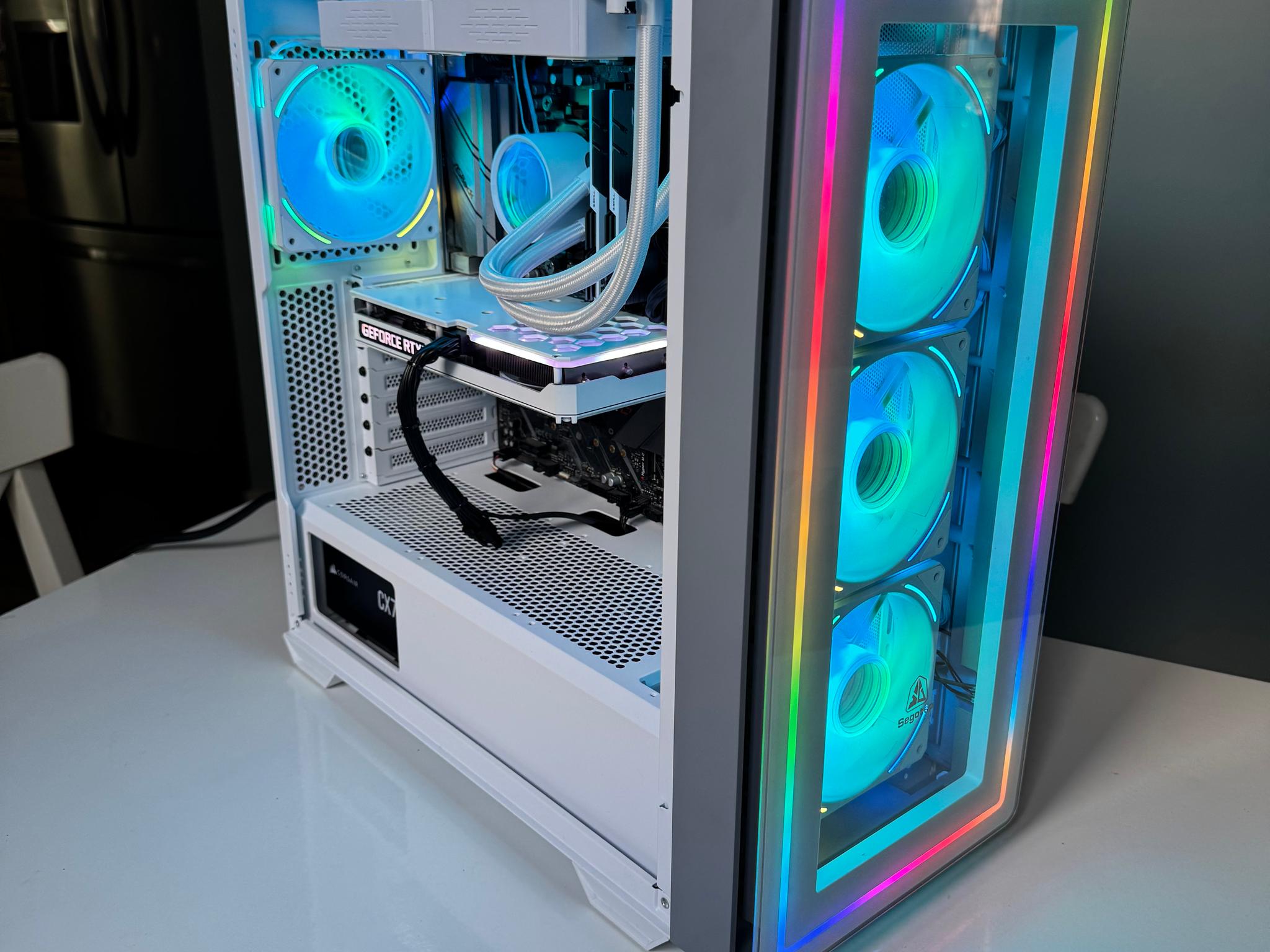 White Phantom | Custom Gaming PC | 3060 TI - R5 3600 - 16GB Ram - 512 SSD