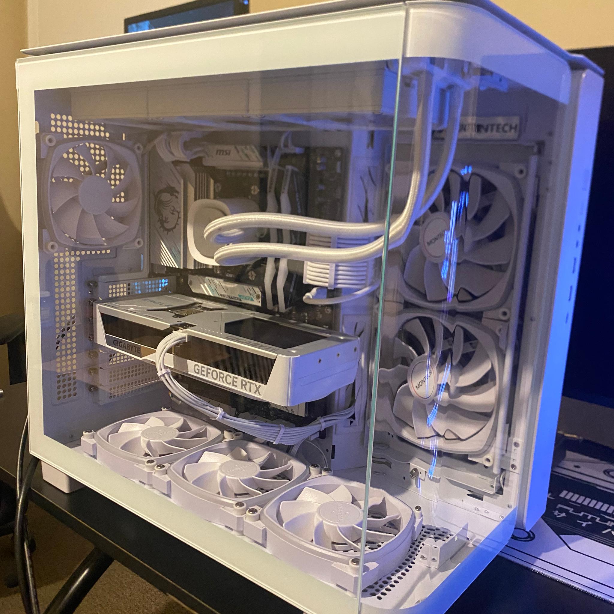 "BLIZZARD" ALL-WHITE HIGH-END GAMING PC | RYZEN 7 9800X3D | RTX 5070 | 32GB DDR5