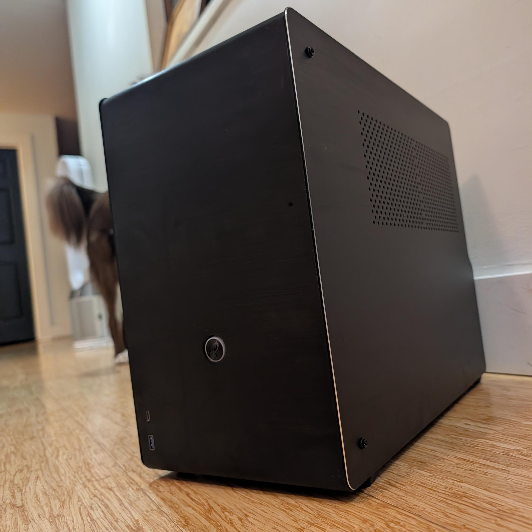 Gaming PC case + GPU riser