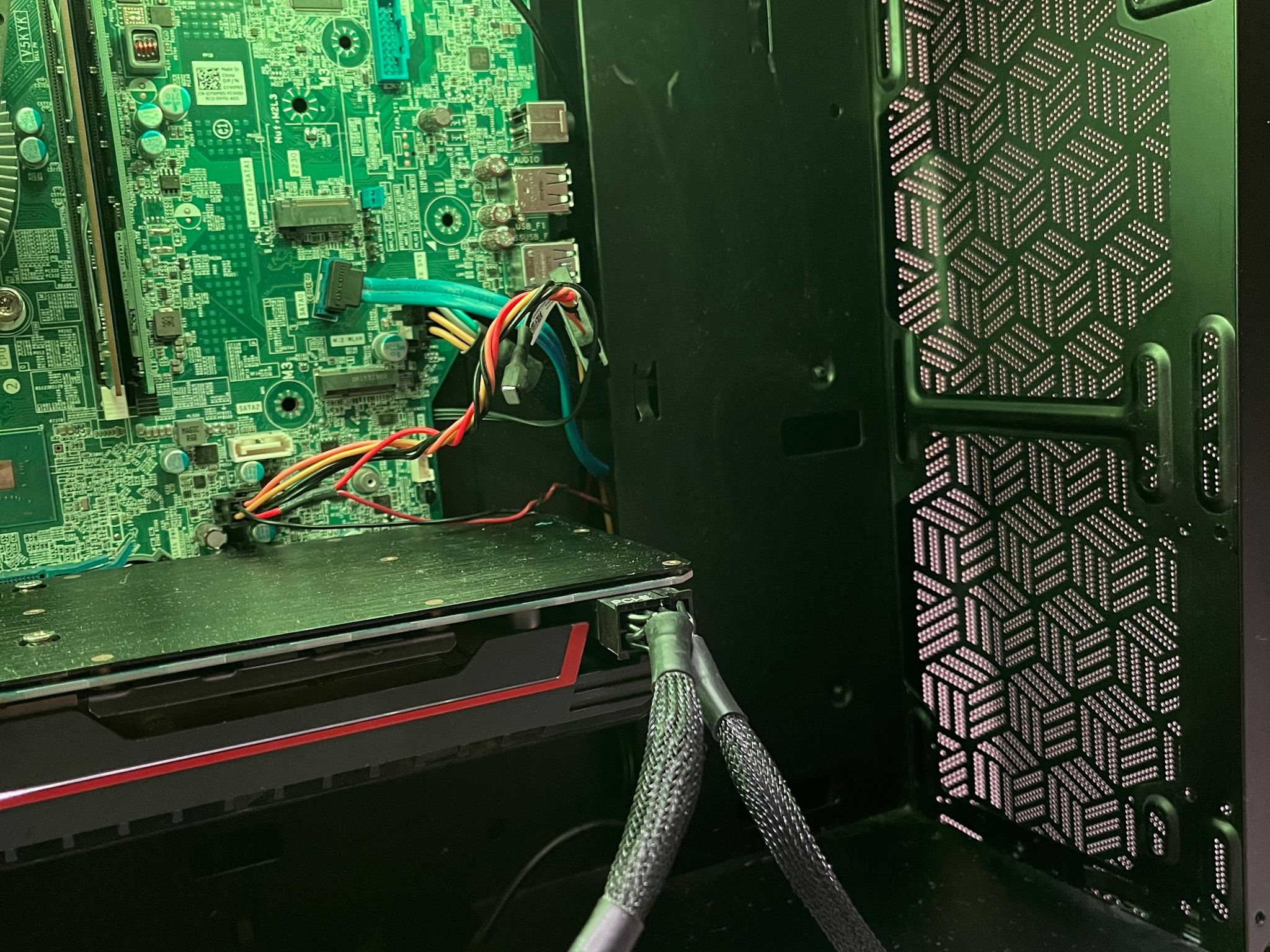 🟠🔥NVIDIA GTX 1080, Intel i3-9100, 12GB RAM, 500 GB SSD, High Performance RGB Gaming PC w/ Remote 🖥️🔵