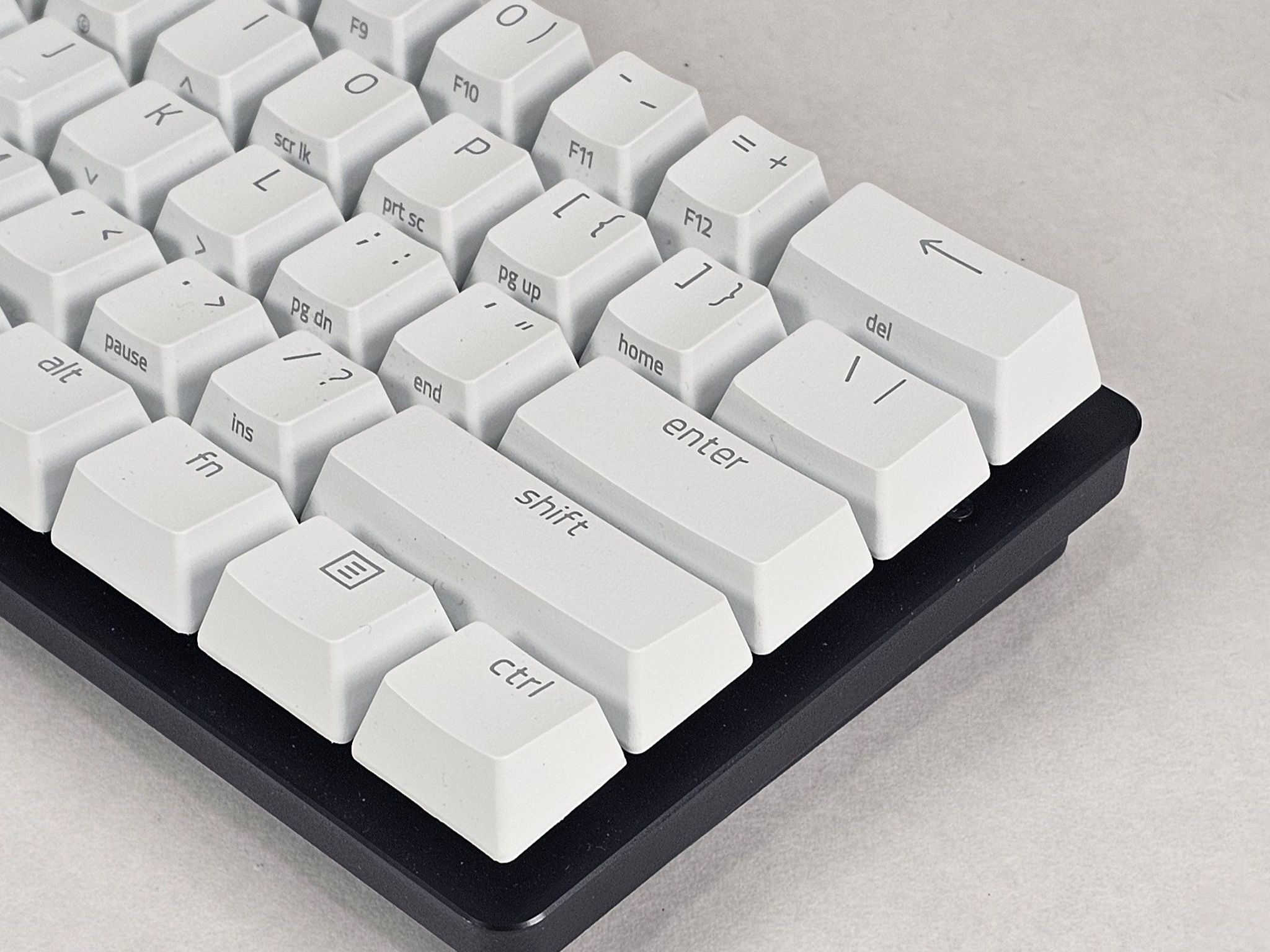 Razer Huntsman Mini Special Edition 60% Optical Gaming Keyboard - White/Black Wired