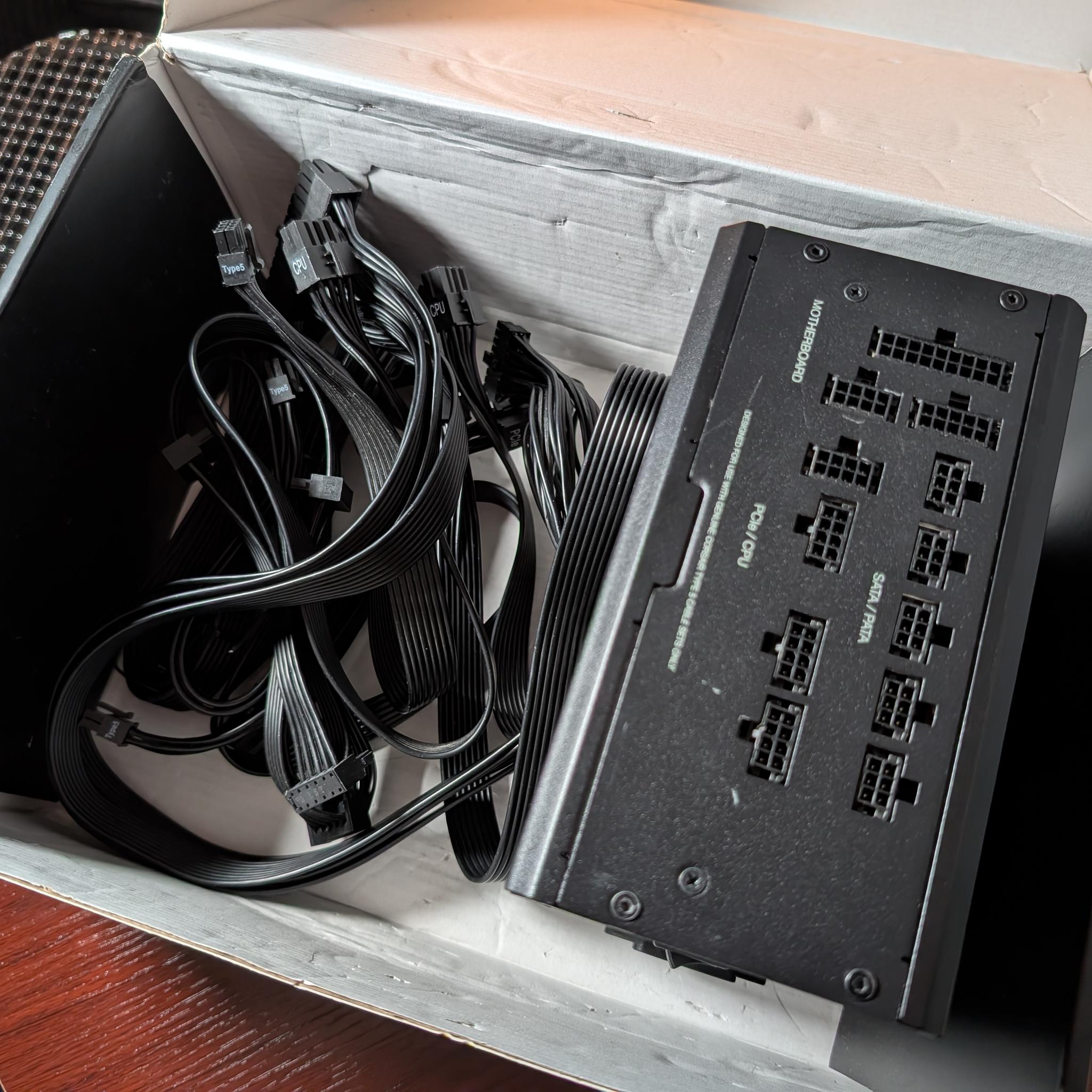 CORSAIR RM850x SHIFT Power Supply