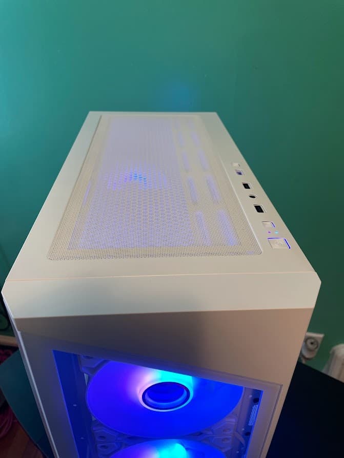RGB White Gaming PC| Intel i5 / Amd RX470 / 8GB / 500GB Ssd Win 10 Pro WiFi