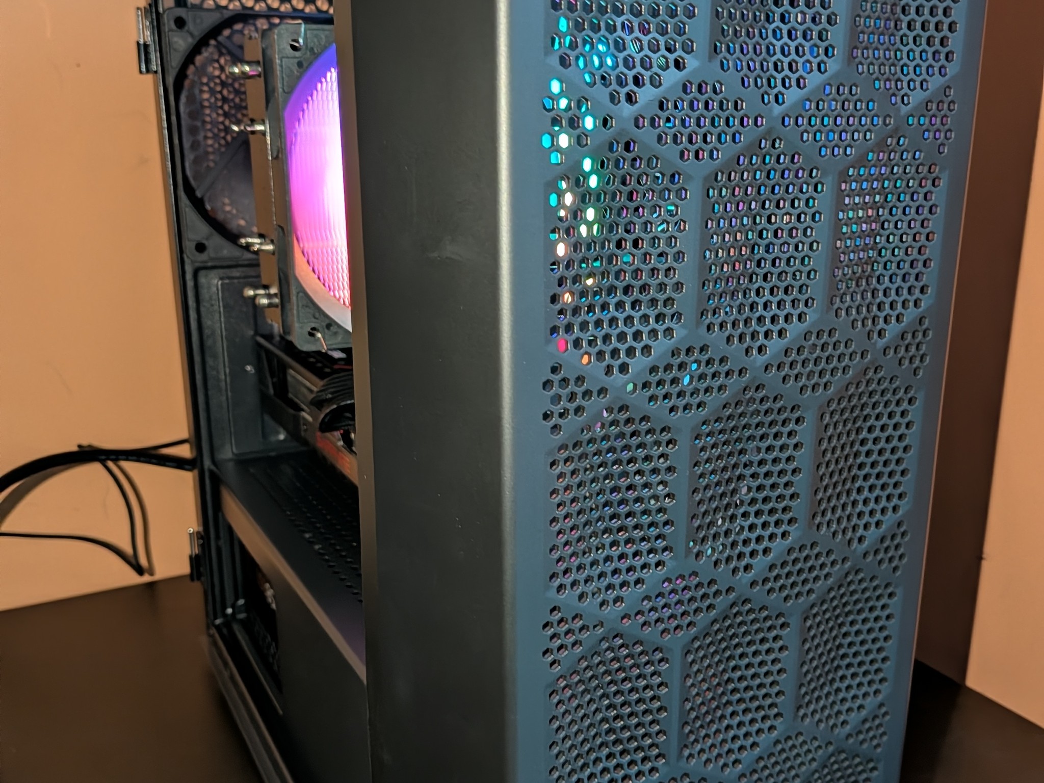 9600X | RX 9060 XT 16GB | 16GB | 1TB | 650W