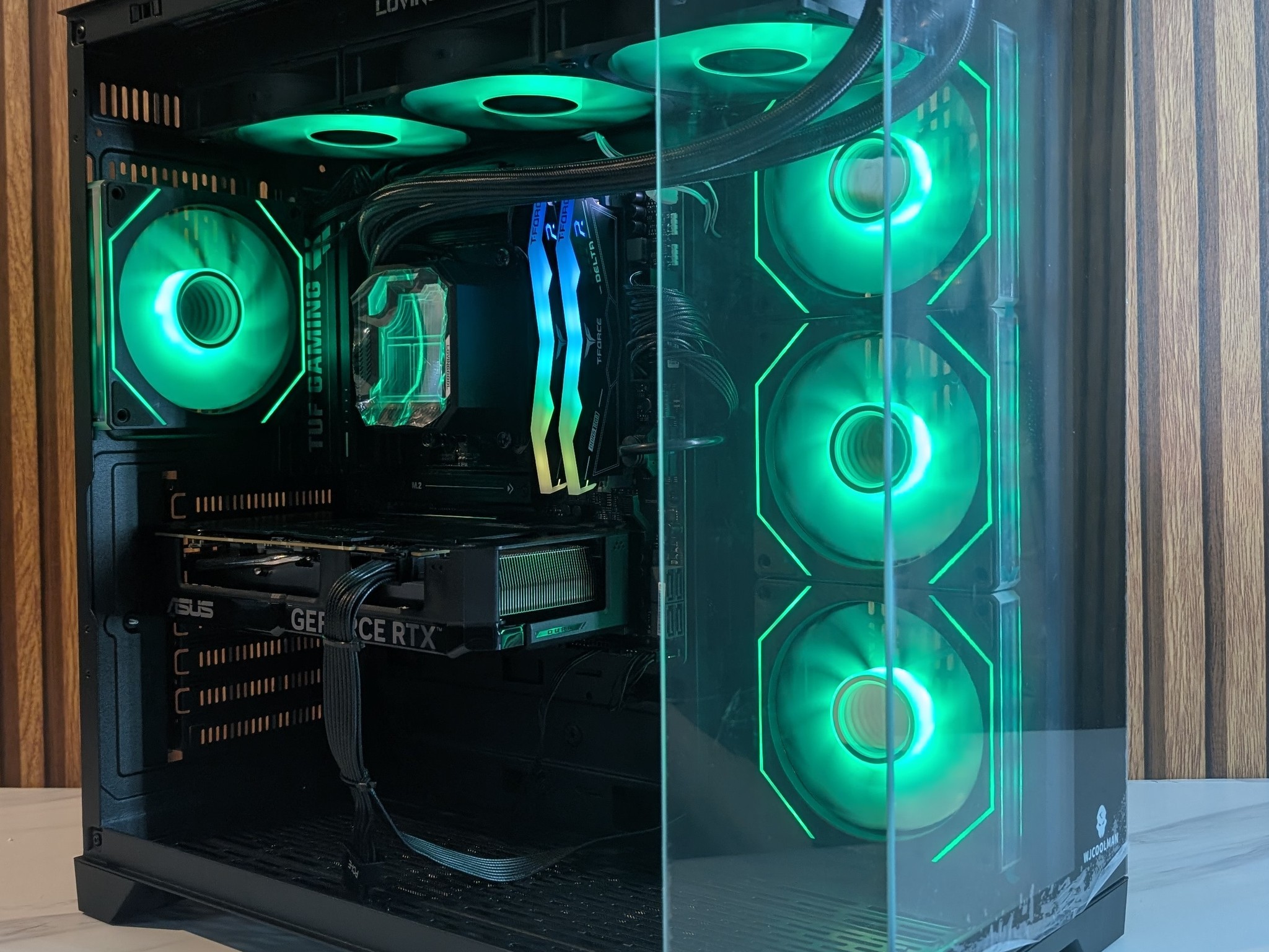RTX 4070 | RYZEN 5 7600X | 16GB DDR5 | 1TB NVME | 360MM AIO