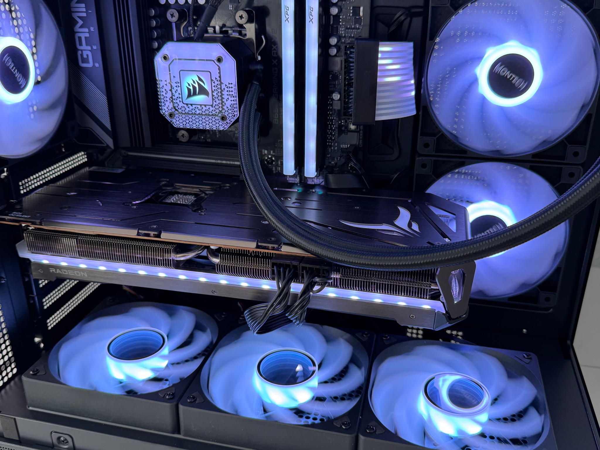 ⚔️ High-End 1440p/4K Gaming PC AMD Ryzen 7 7700 AMD Radeon RX 7800 XT 32GB DDR5-5600 1TB NVMe Win 11