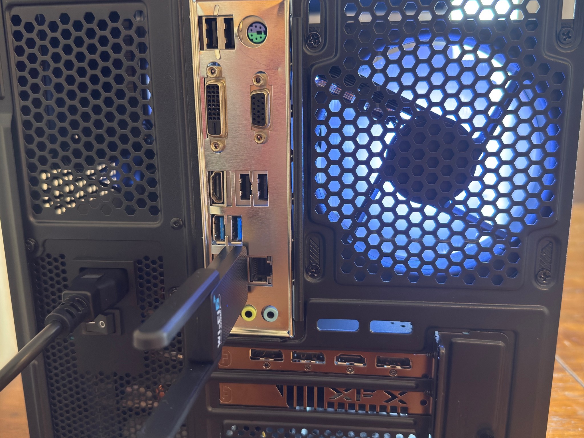 Budget Gaming PC | RX 7600 | Ryzen 2600X | 16GB Ram | 500GB NVME + 1TB HDD | WiFi and BT |Windows 11