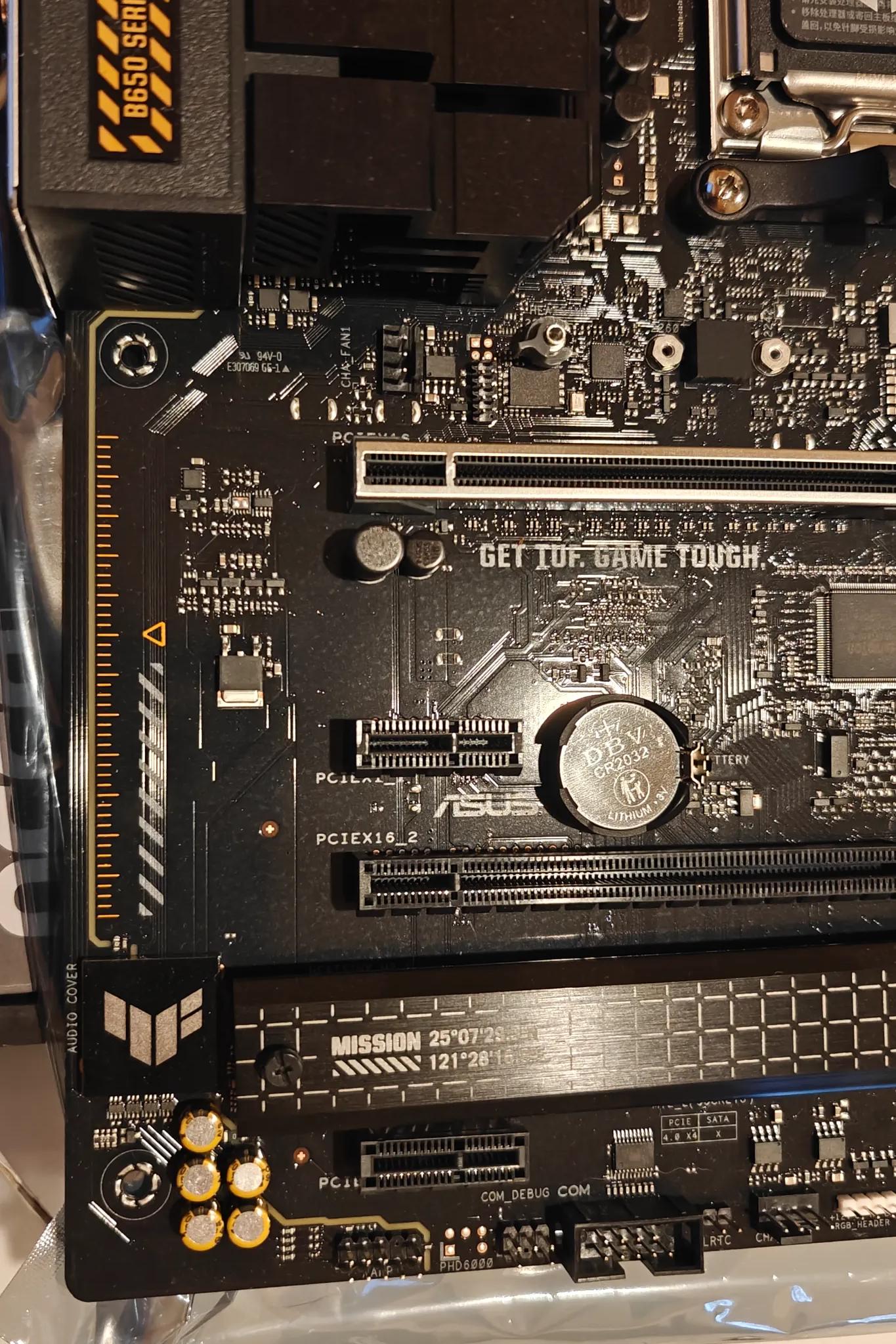 ASUS TUF Gaming B650-PLUS Wi-Fi Socket LGA 1700 AMD ATX Gaming Motherboard