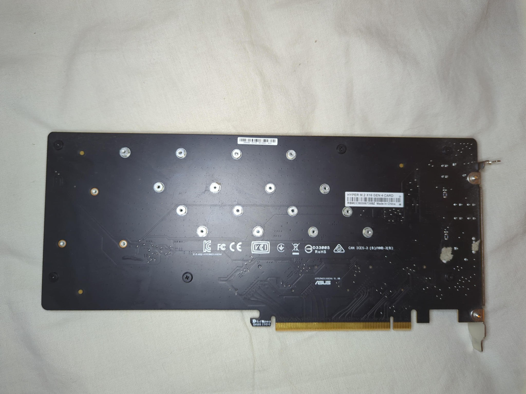 ASUS Hyper M.2 X16 PCIe 4.0 X4 Expansion Card Supports 4 NVMe M.2