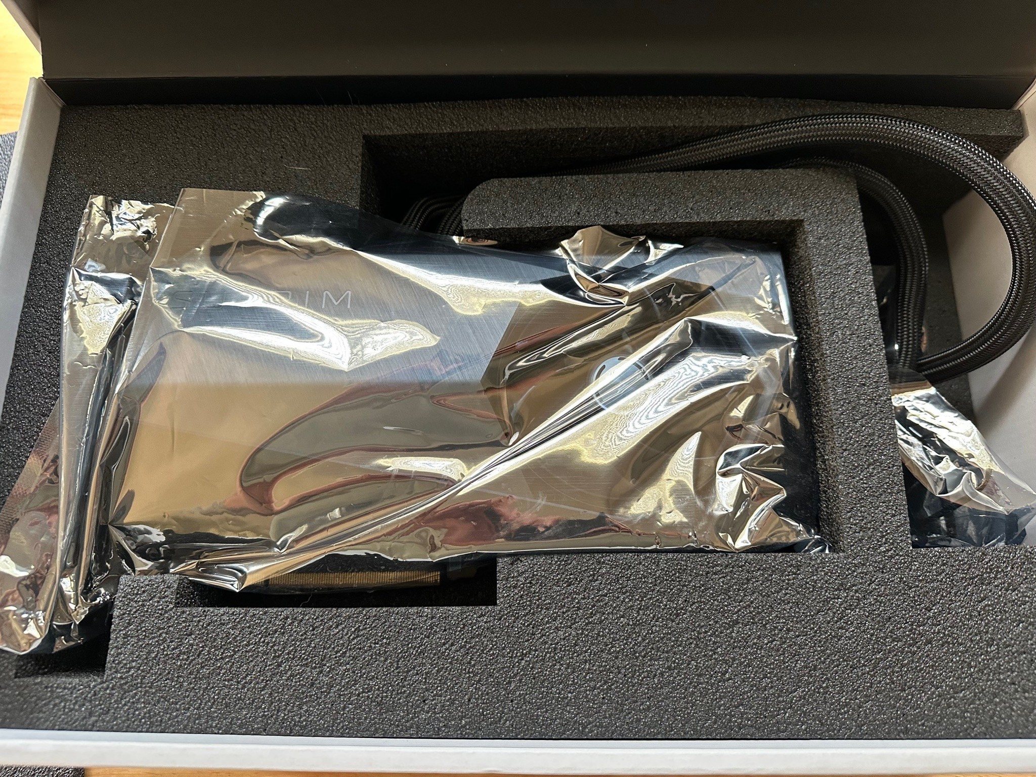 MSI Suprim GeForce RTX 4090 SUPRIM LIQUID X 24G - Used Great Condition