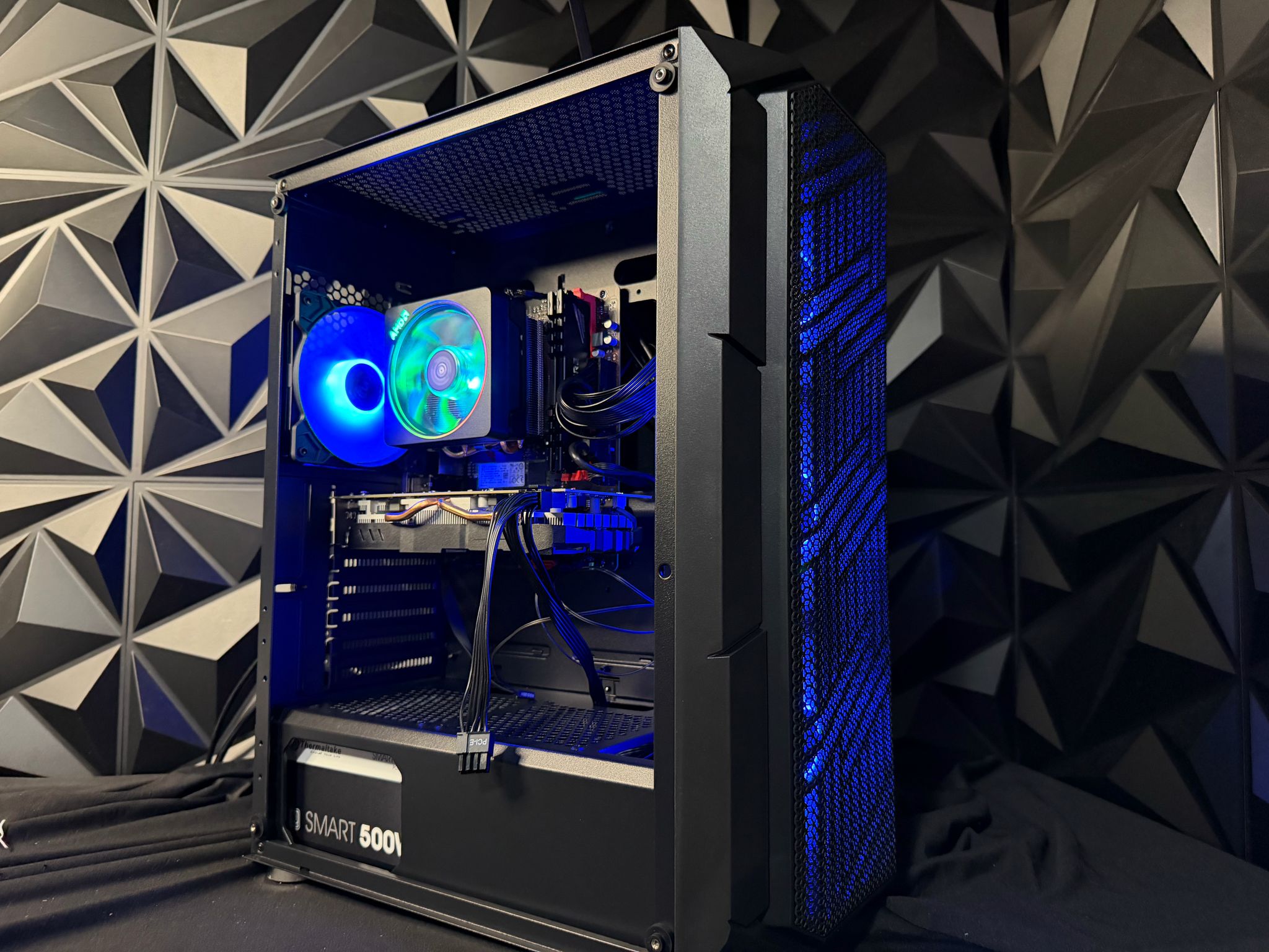 🔥 💸 Budget Baddie 💸 🔥 Ryzen5 3600| RX 580 8 GB | 16 GB DDR4|512 GB  NVMe