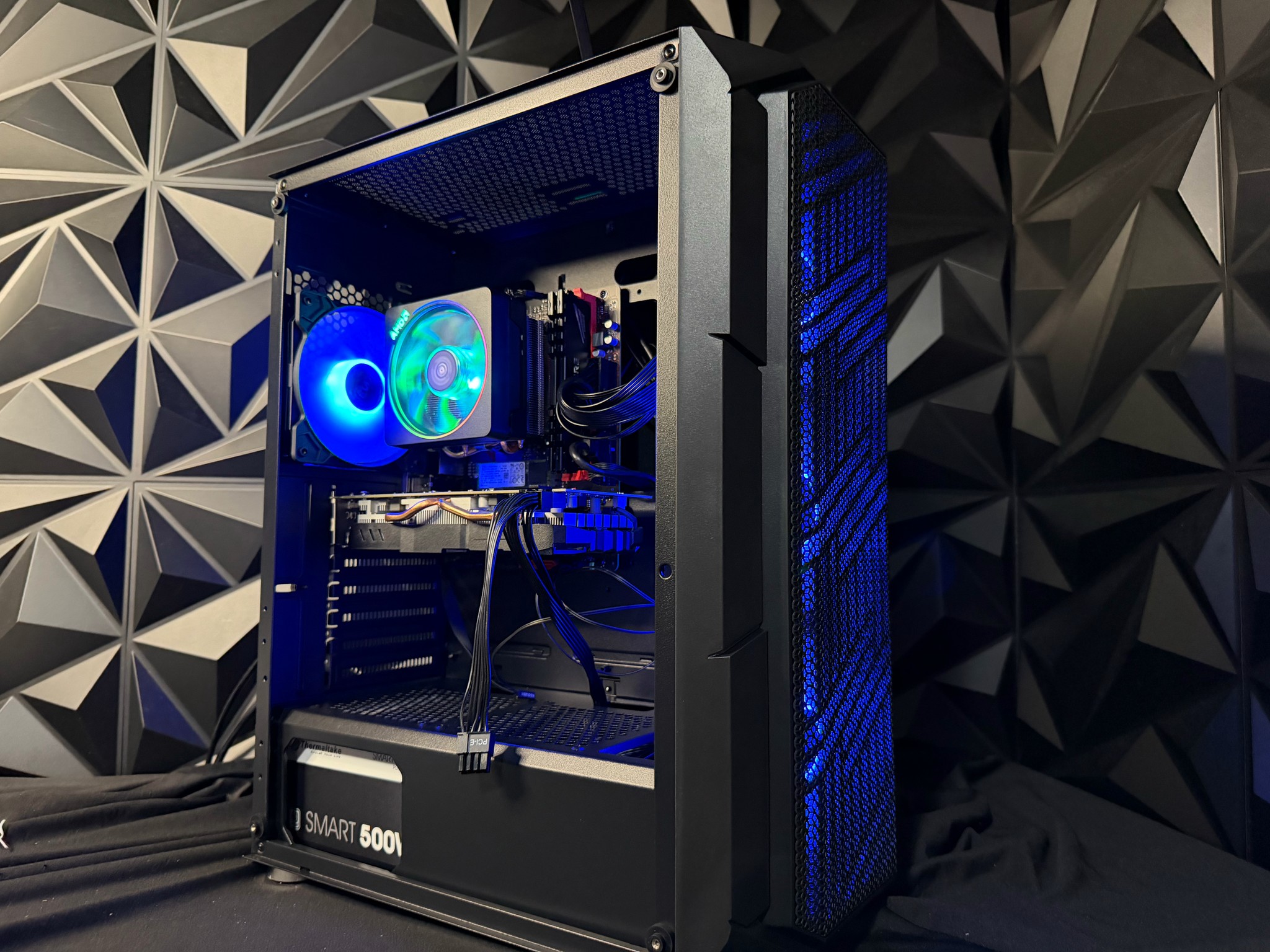 🔥 💸 Budget Baddie 💸 🔥 Ryzen5 3600| RX 580 8 GB | 16 GB DDR4|512 GB  NVMe