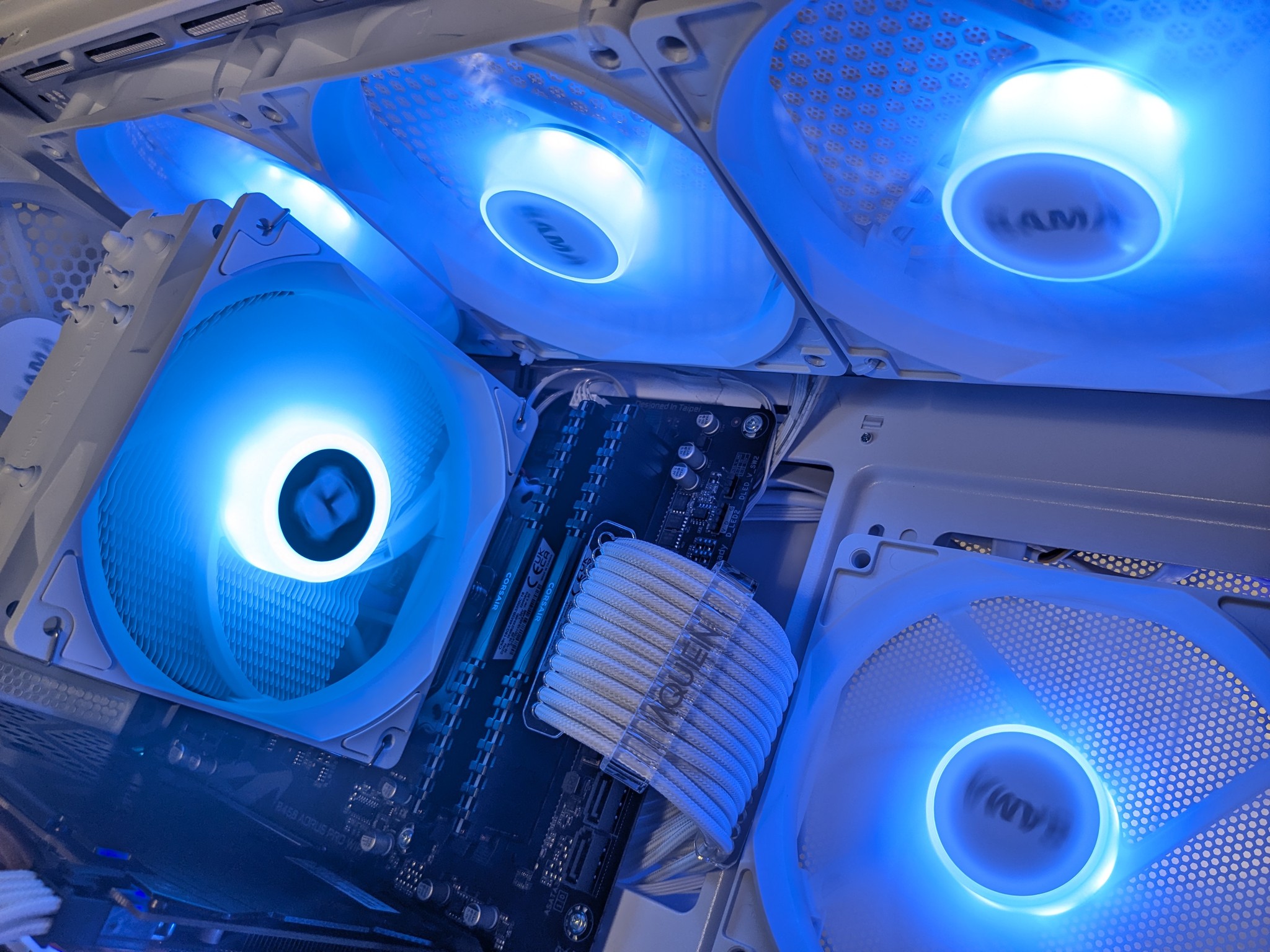 White RGB Gaming PC | 16GB RAM | WiFi | Ready to Play Fortnite, Minecraft, Valorant