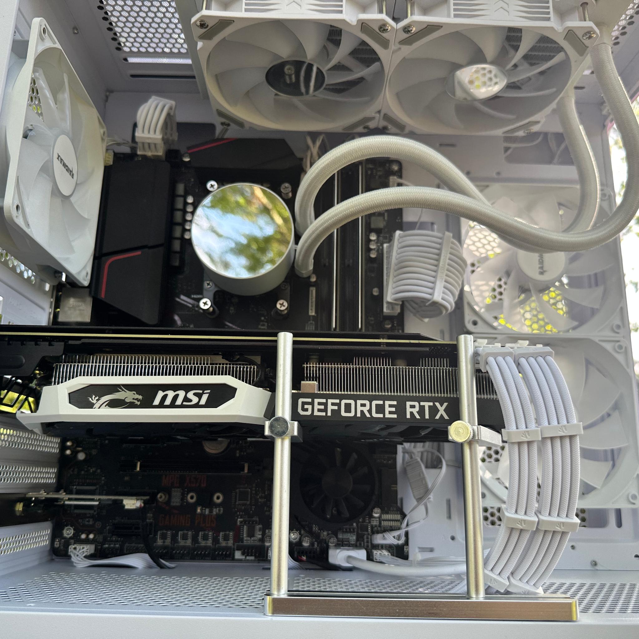 Moon Knight V2 | Ryzen 5 3600 | RTX 2070 8GB | 16GB RAM | 512GB NVME | WiFi