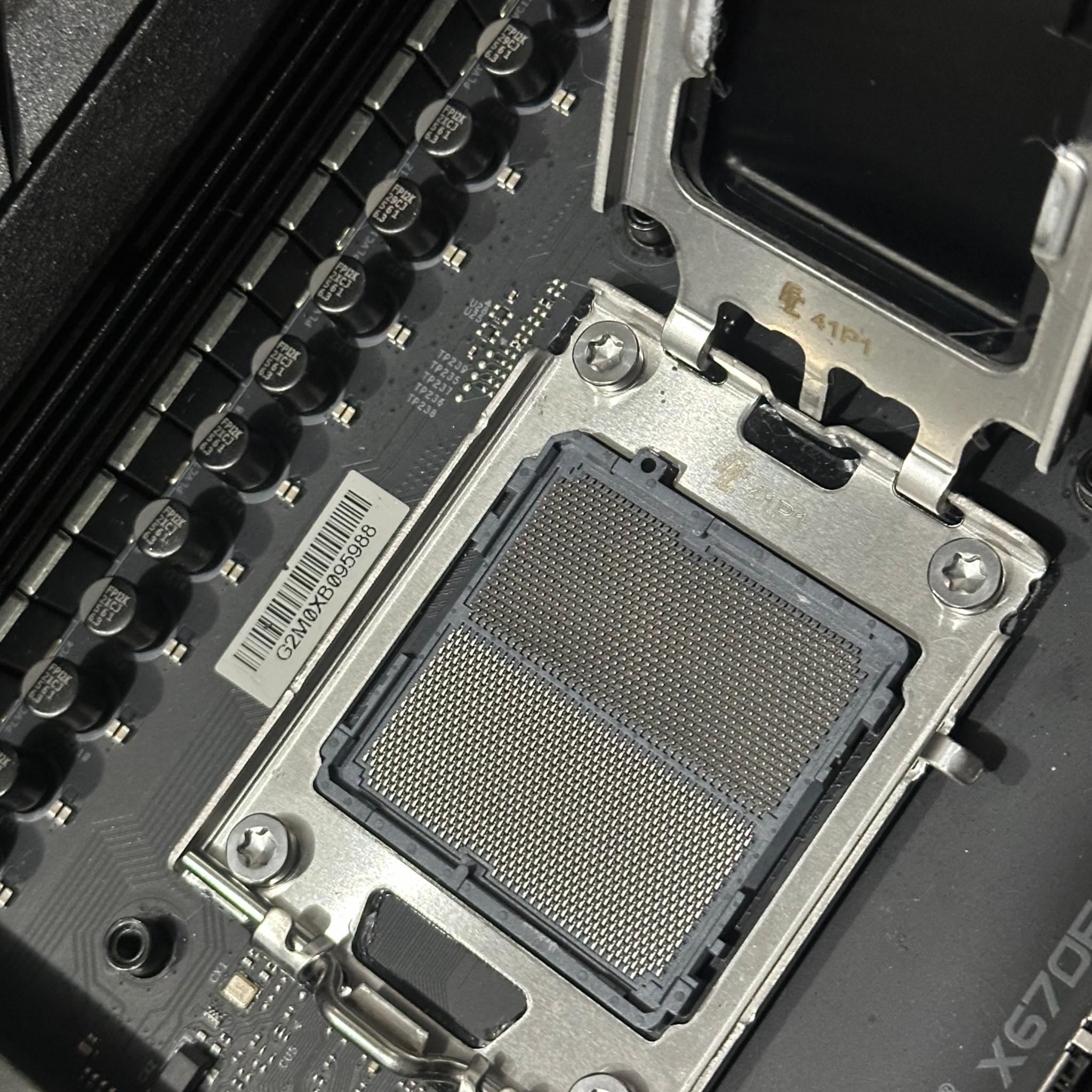 ASRock X670E TAICHI AM5