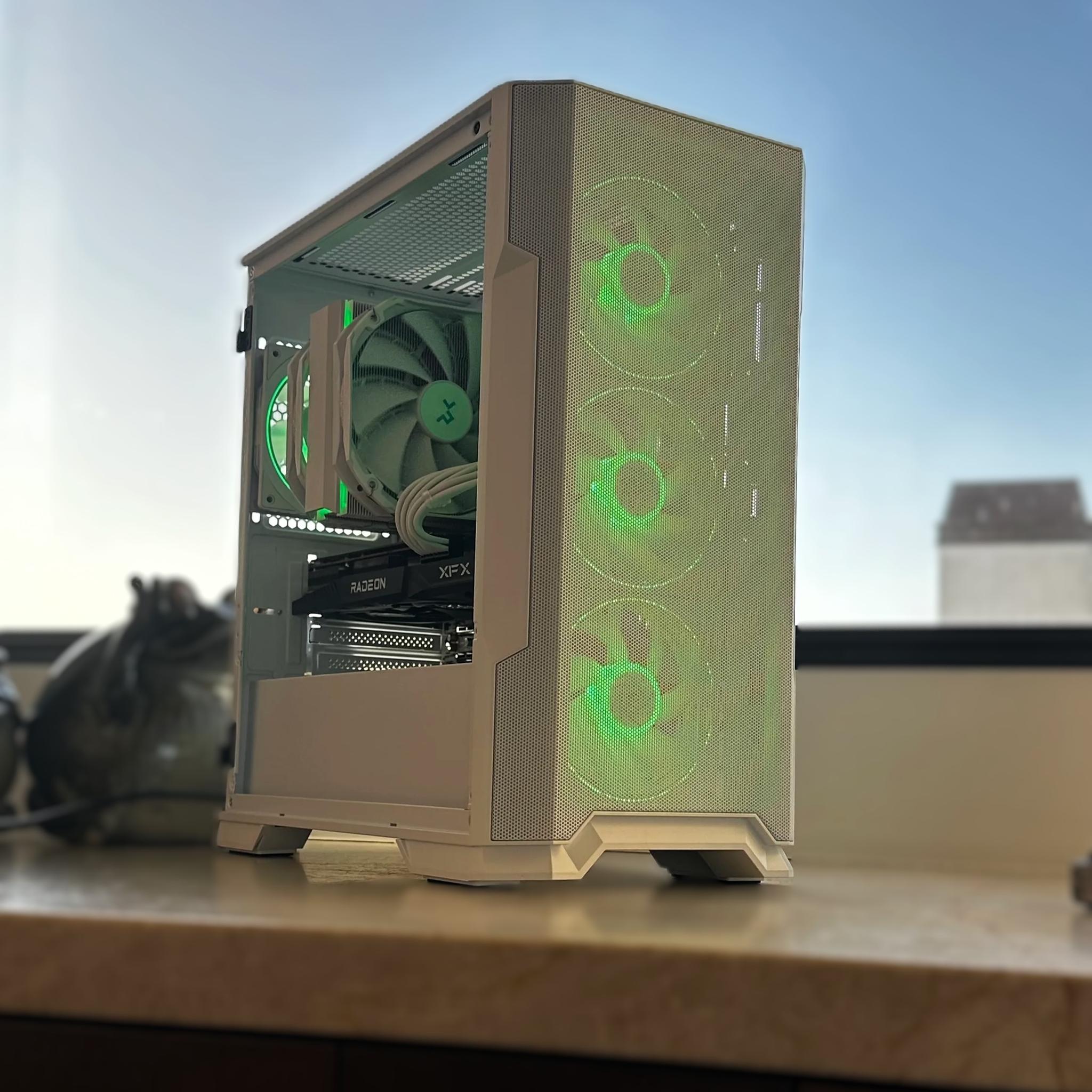 |🚀The Leviathan🚀| | RX 6700XT & Ryzen 5700x |