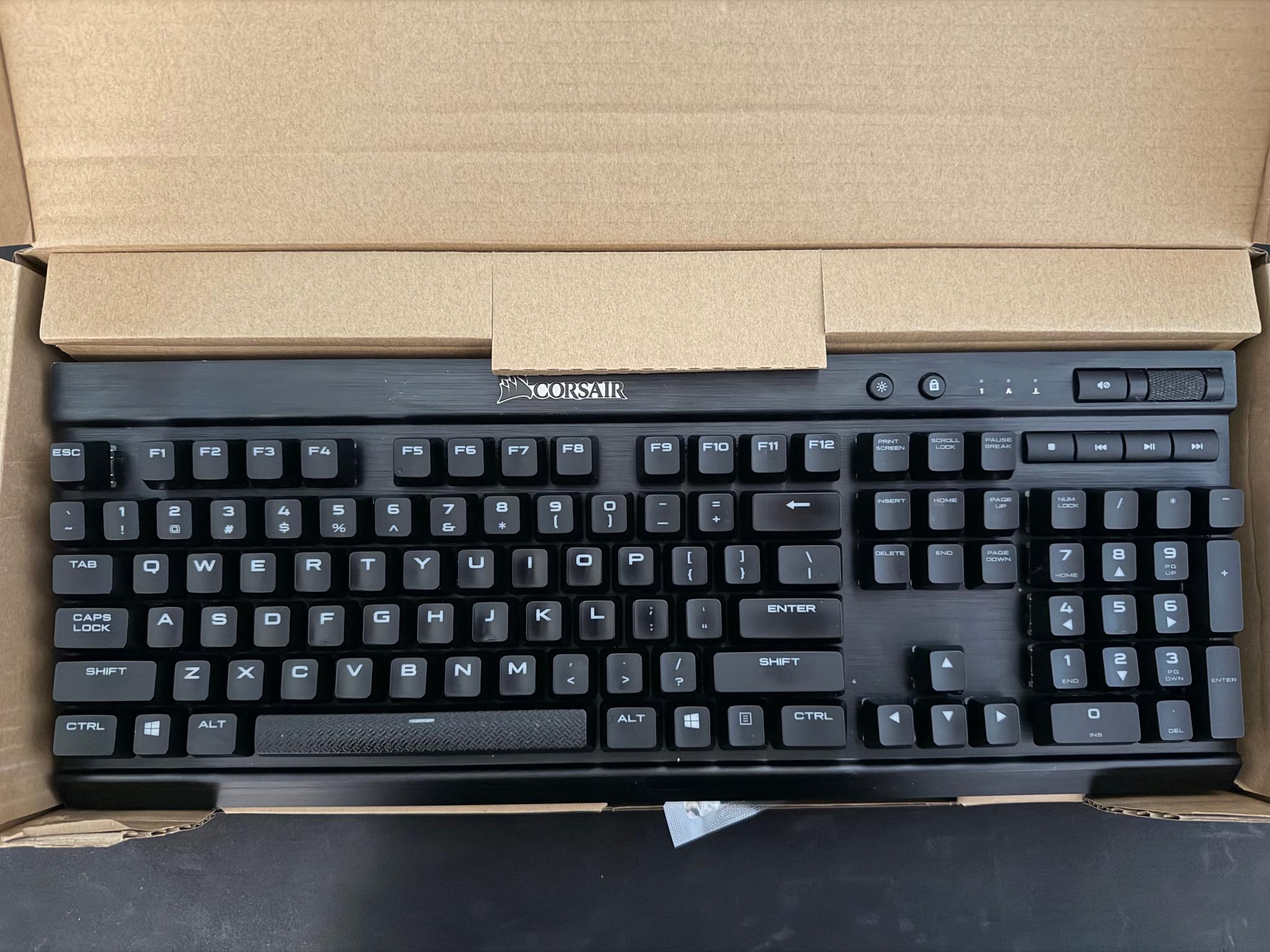 Corsair K70 RGB RAPIDFIRE