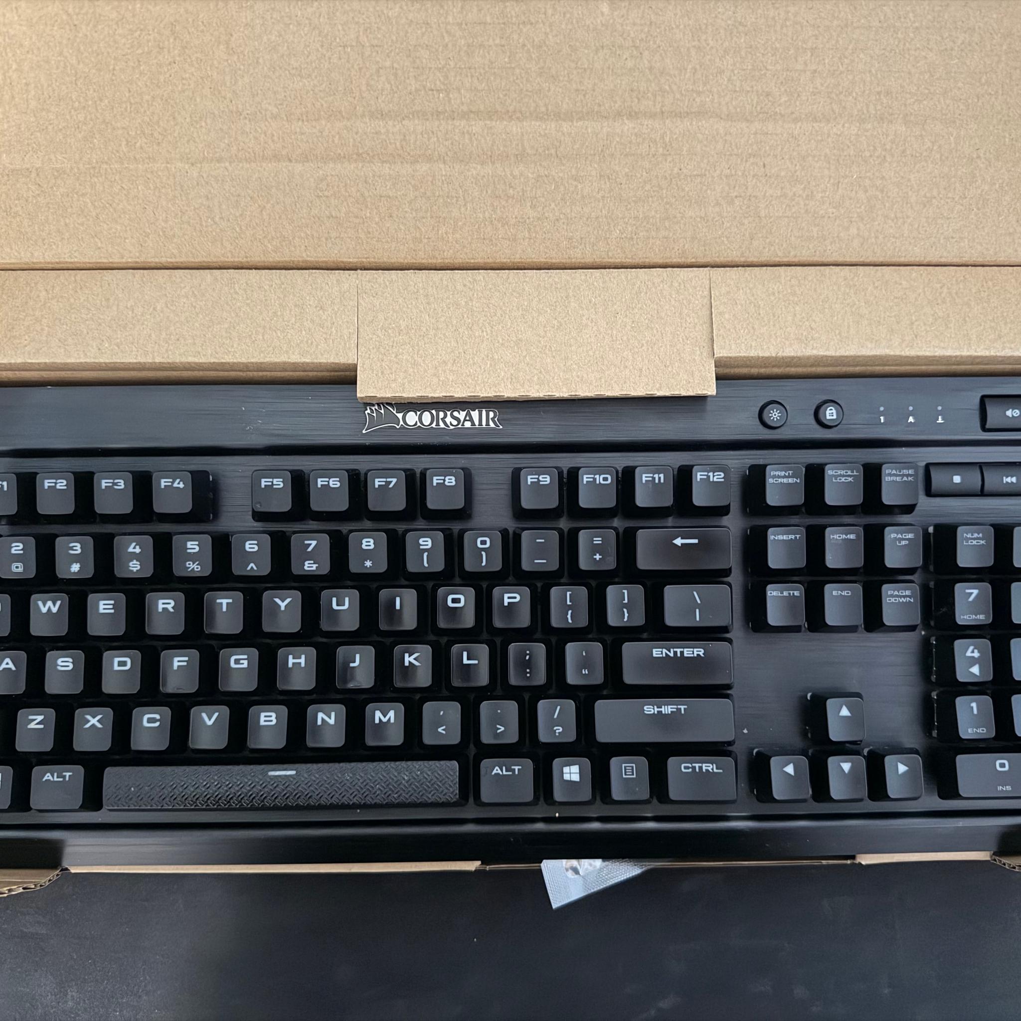 Corsair K70 RGB RAPIDFIRE