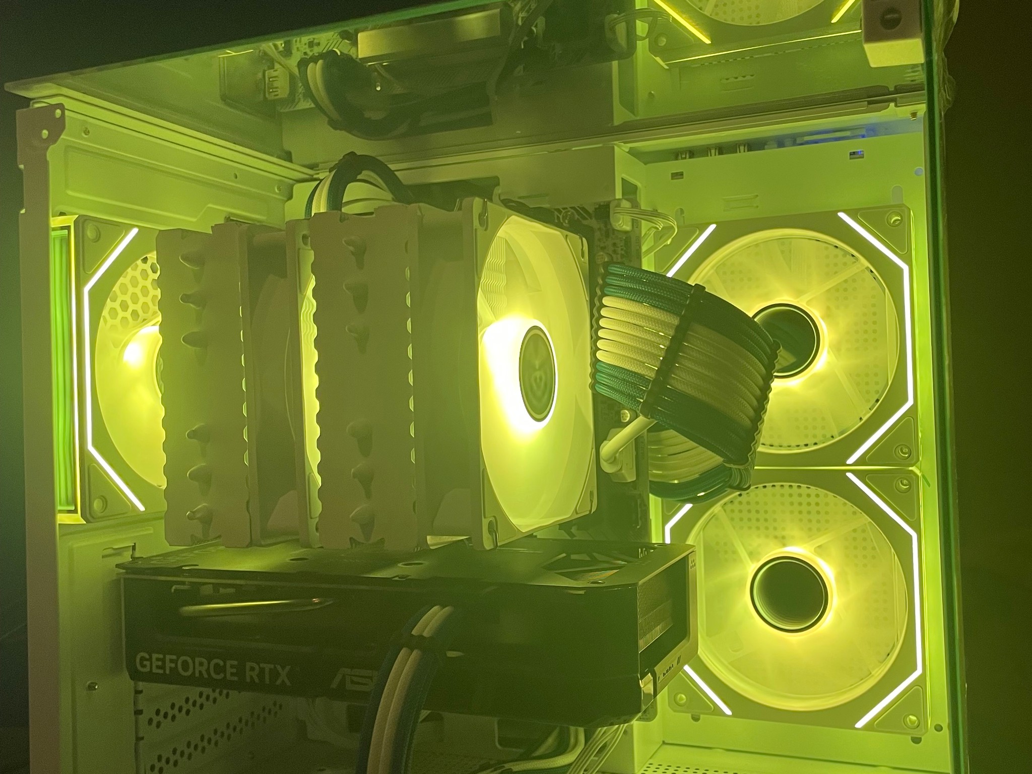 GeForce RTX 5060 Custom Gaming PC - Core i5-12600KF, 1TB SSD