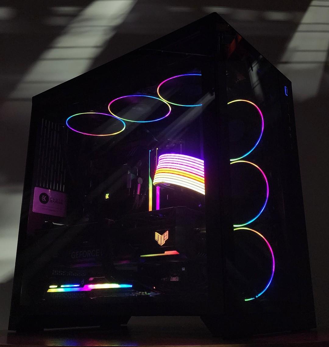 Gaming PC Ryzen 9 7950X 64GB RAM 2TB SSD RTX 4080 16GB Windows 11 Computer