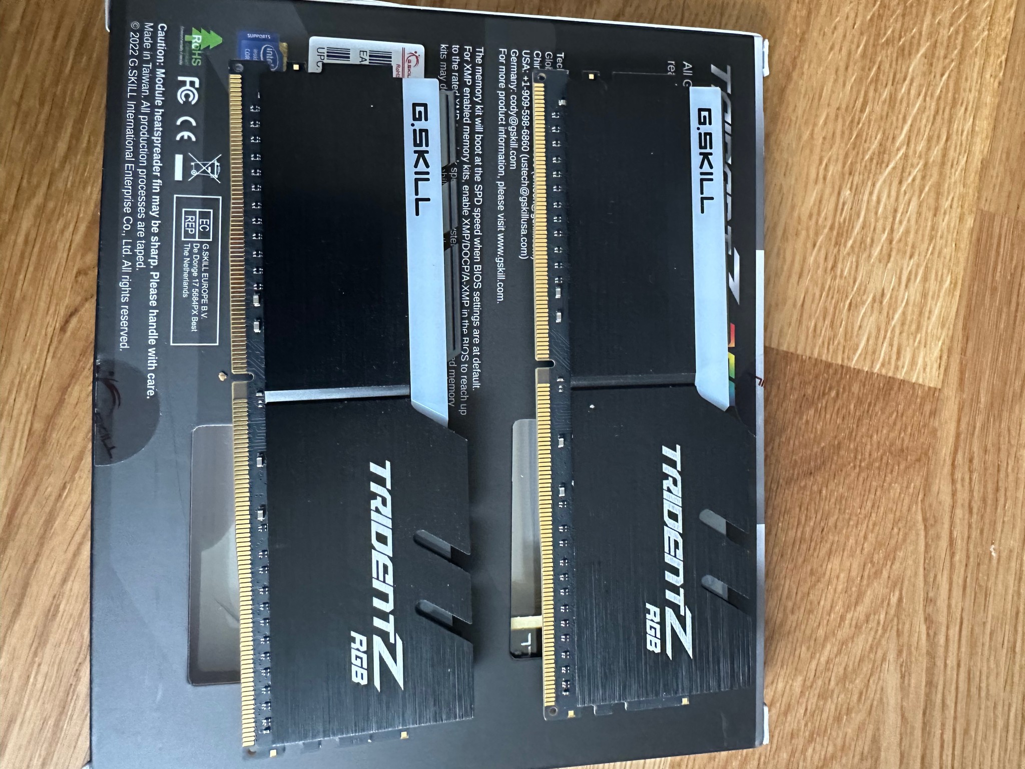 G.SKILL Trident Z RGB DDR4 (XMP) 64GB (2x32GB) 3600MT/s CL18-22-22-42 Intel AMD (F4-3600C18D-64GTZR)