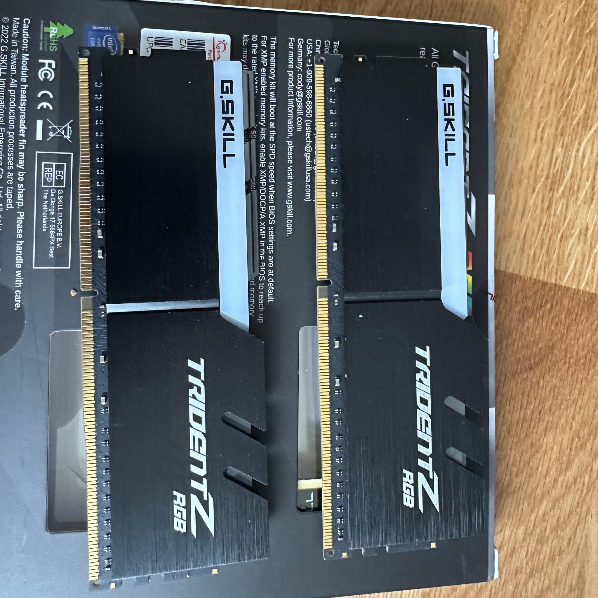 G.SKILL Trident Z RGB DDR4 (XMP) 64GB (2x32GB) 3600MT/s CL18-22-22-42 Intel AMD (F4-3600C18D-64GTZR)