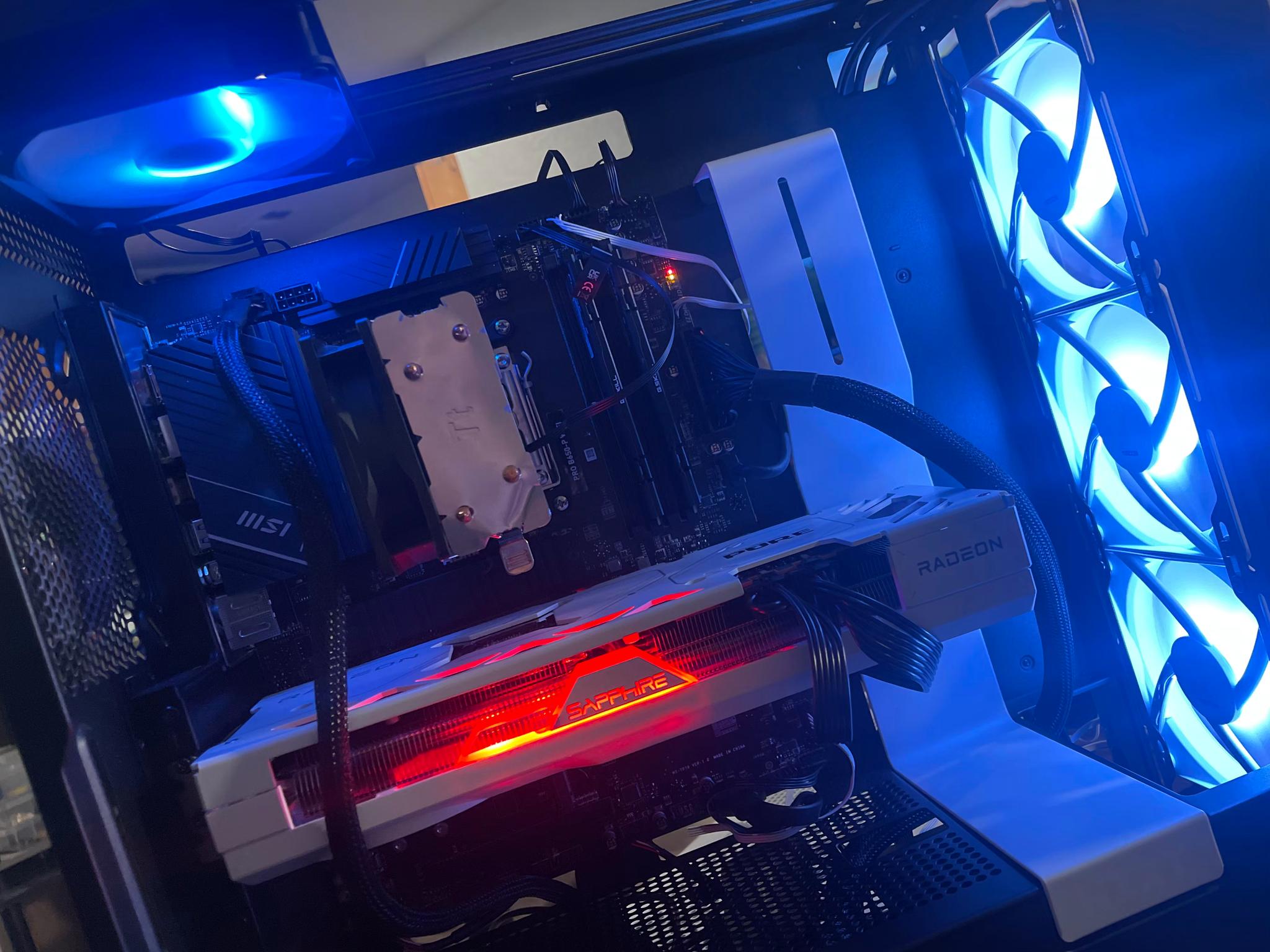 Sapphire Pure AMD RX 7800 XT