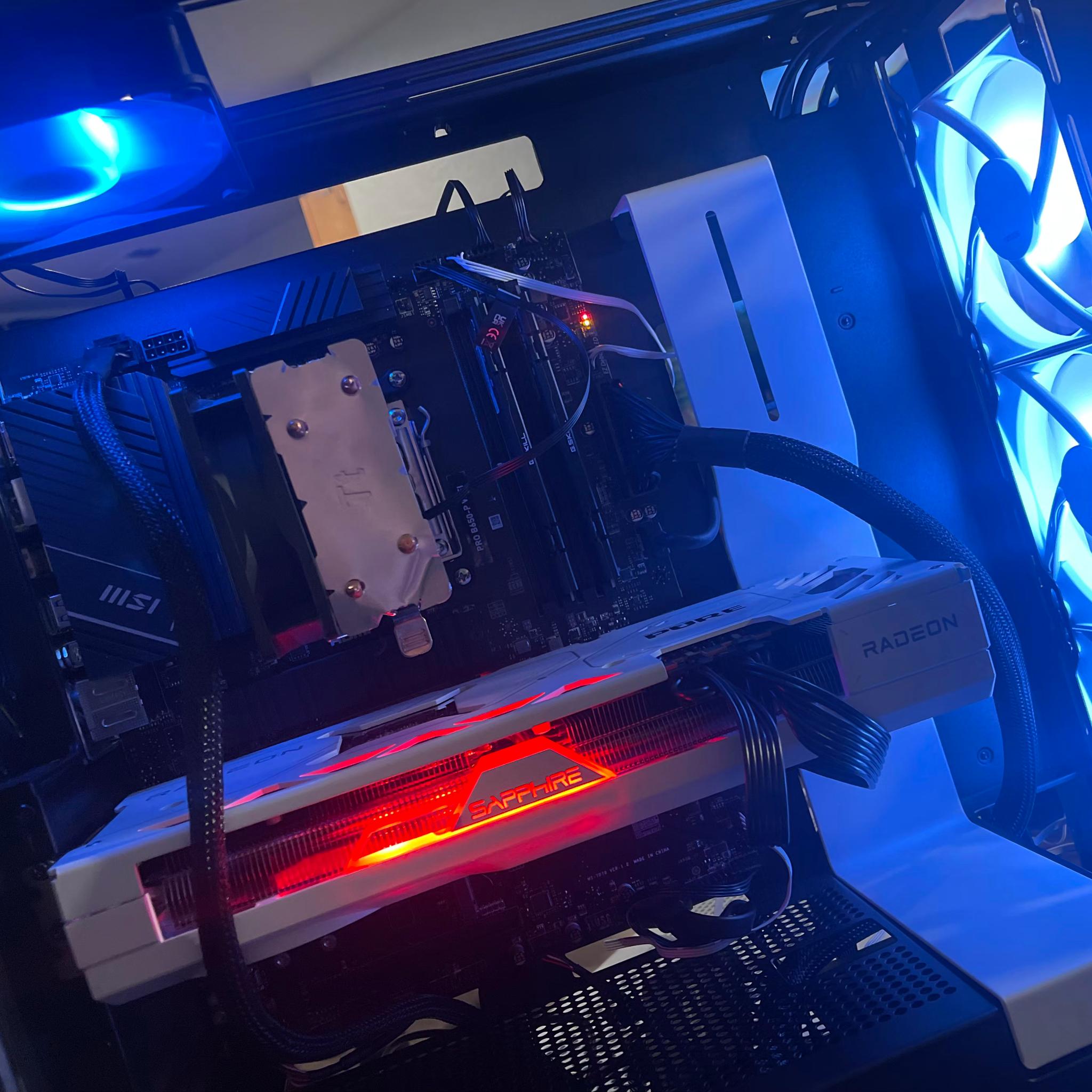 Sapphire Pure AMD RX 7800 XT