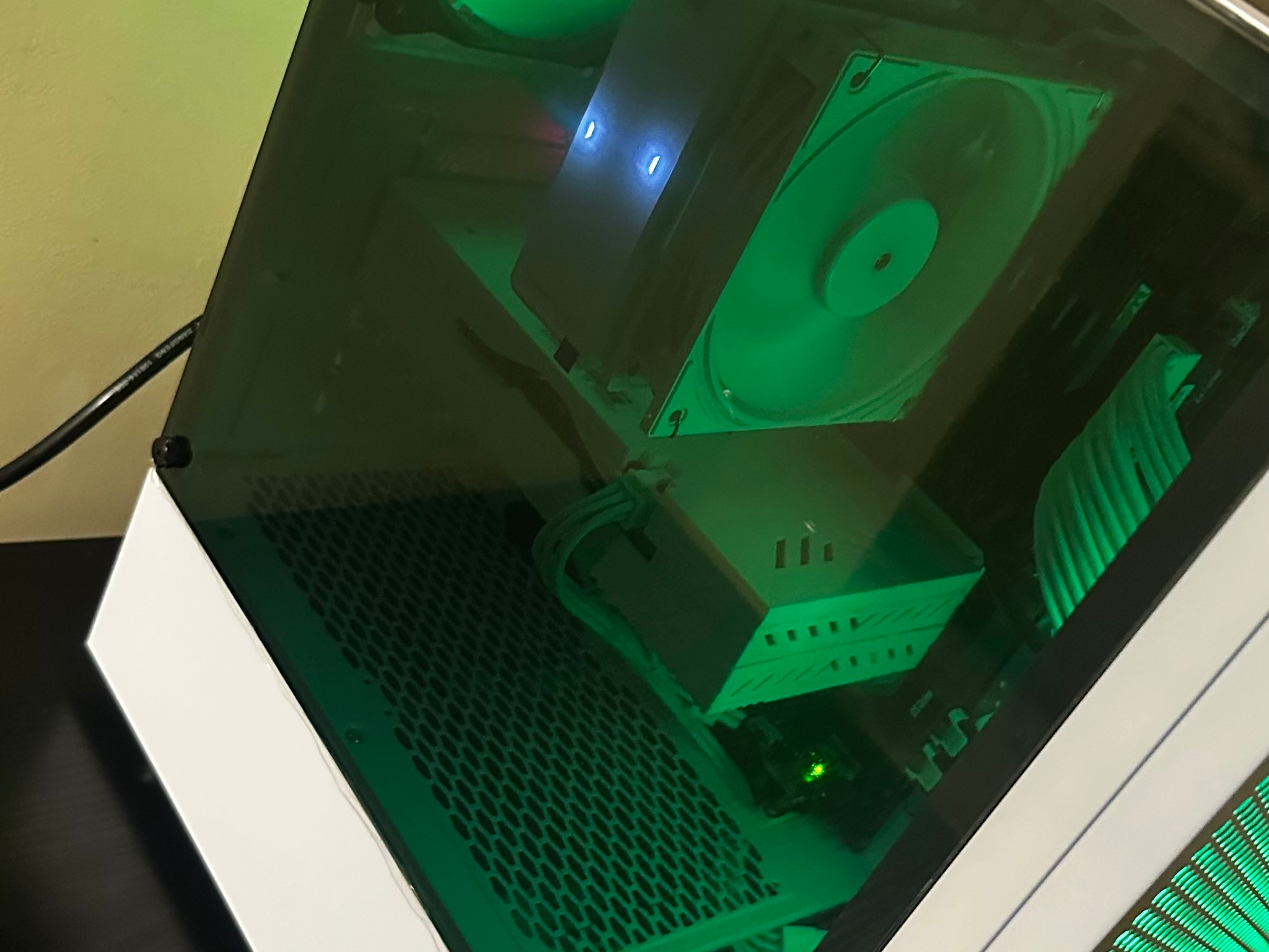 Custom Gaming PC | i7-6700K | RX 580 8GB | 32GB RAM | 280GB SSD + 1TB HDD